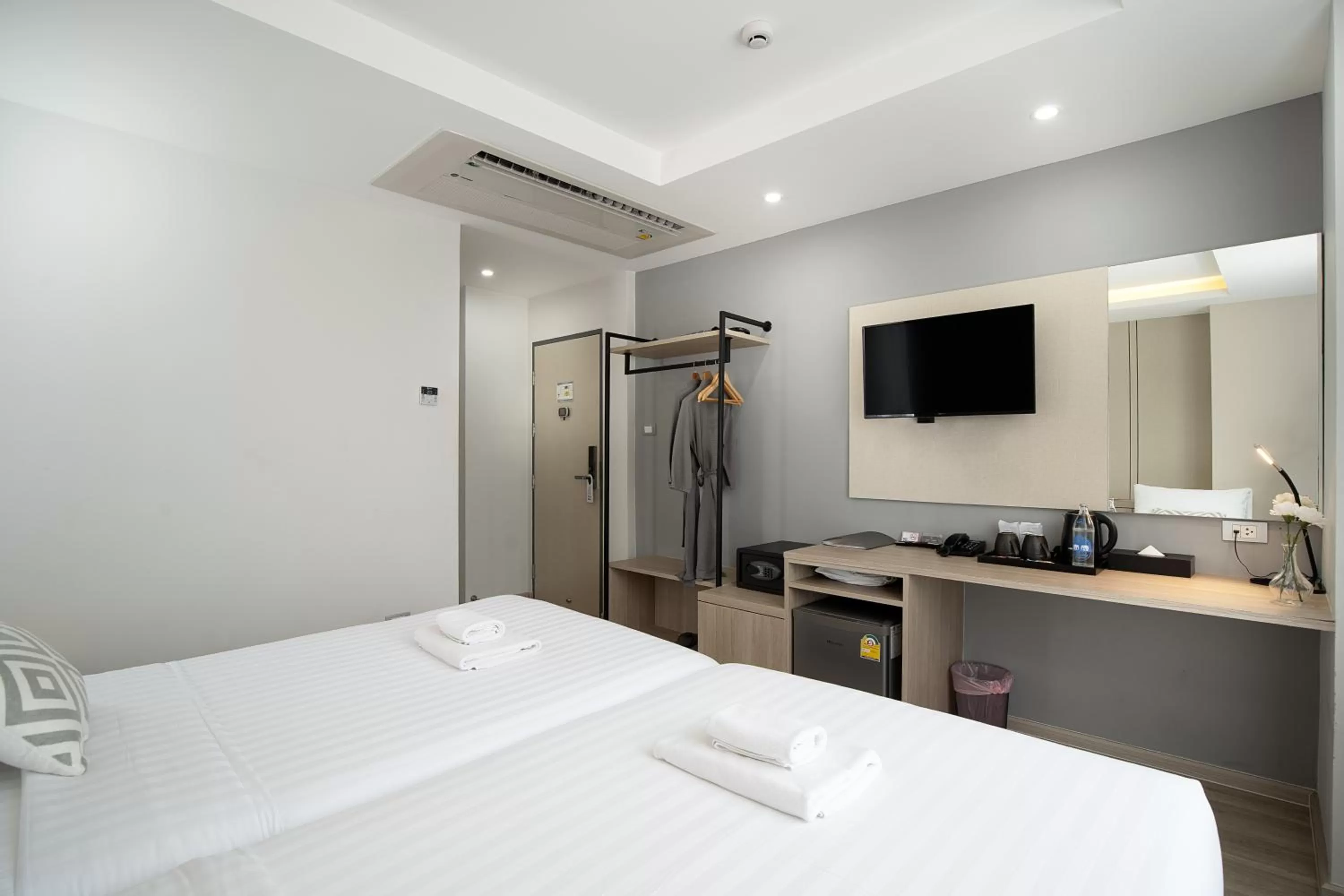 Bed in The Riski Hotel at Bangphlat Station SHA