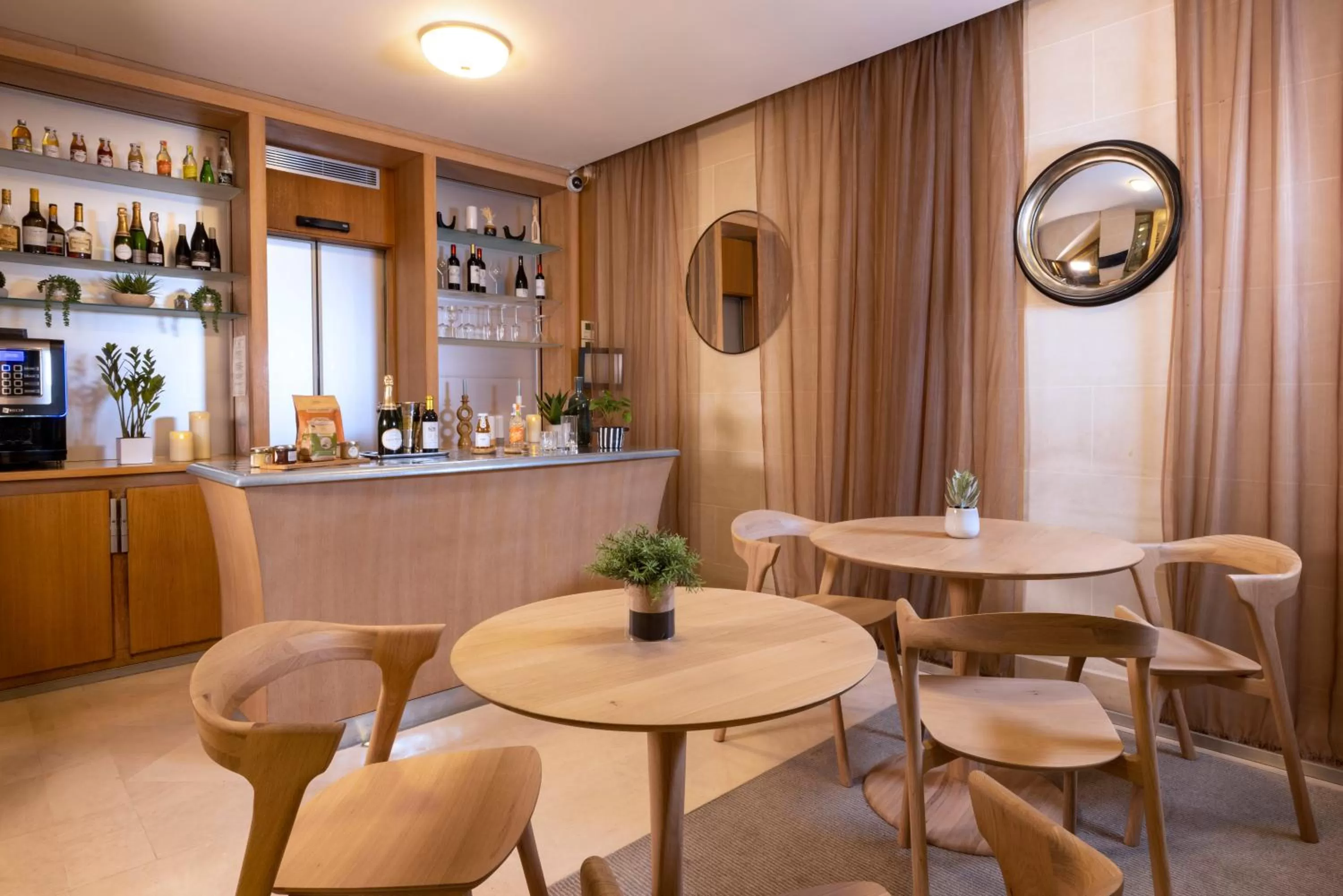 Lounge or bar in Hôtel de Banville