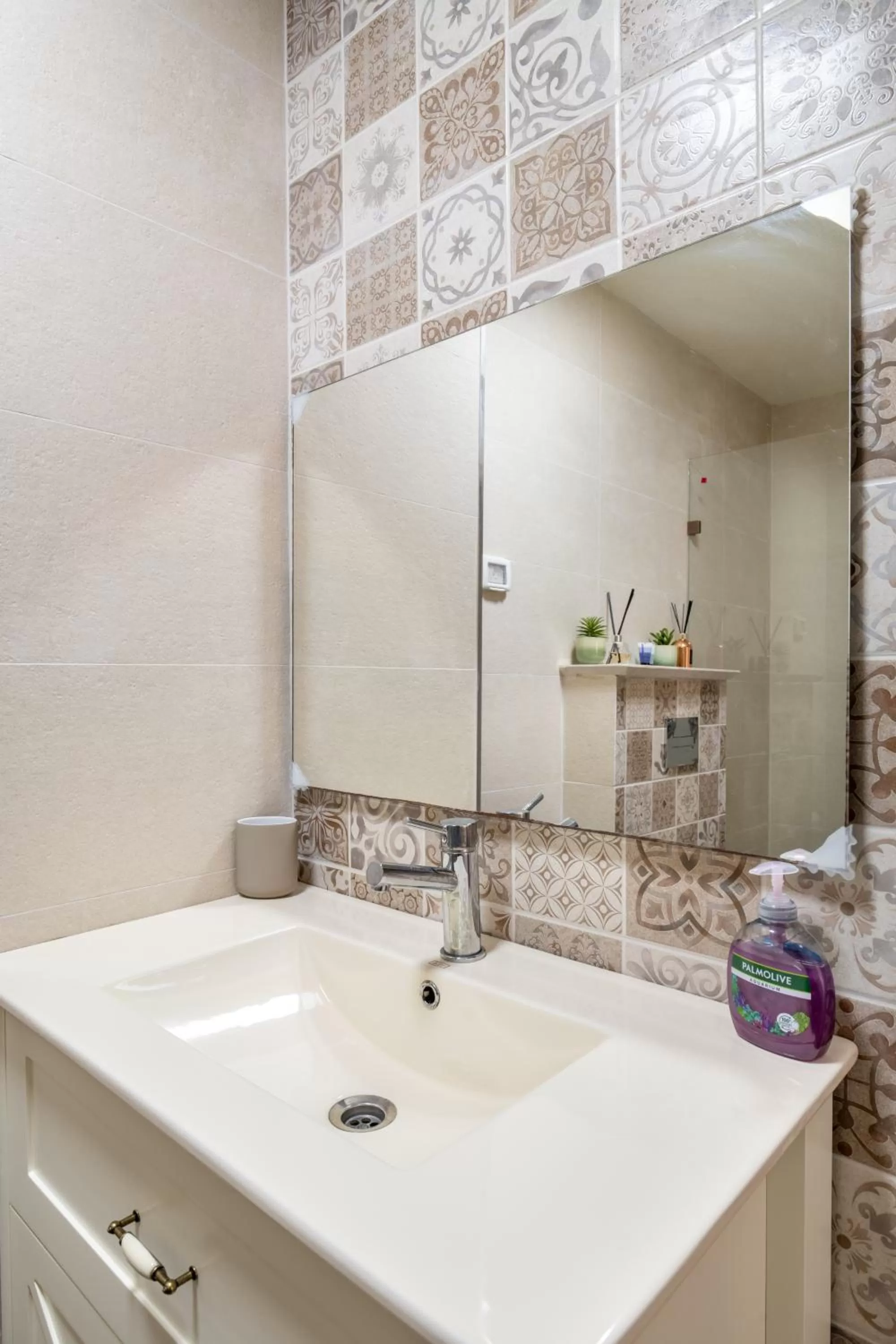 Bathroom in Via Maria Boutique Suites - Free Parking
