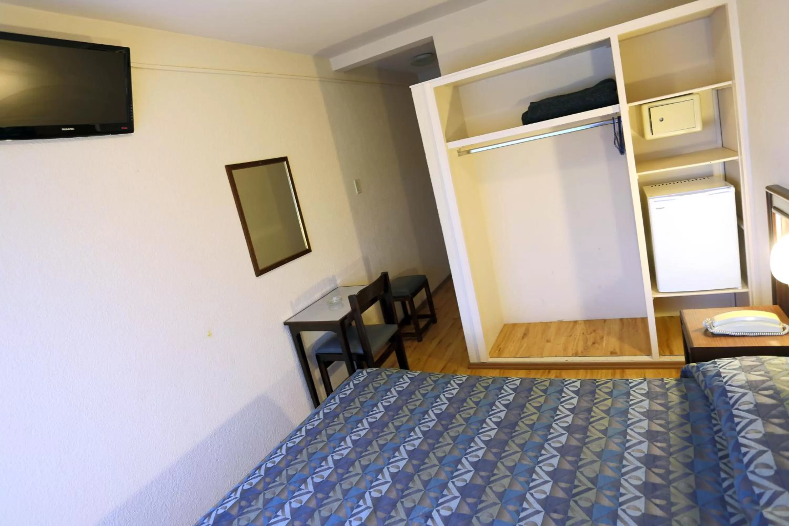 Bed in Hotel Eldorado