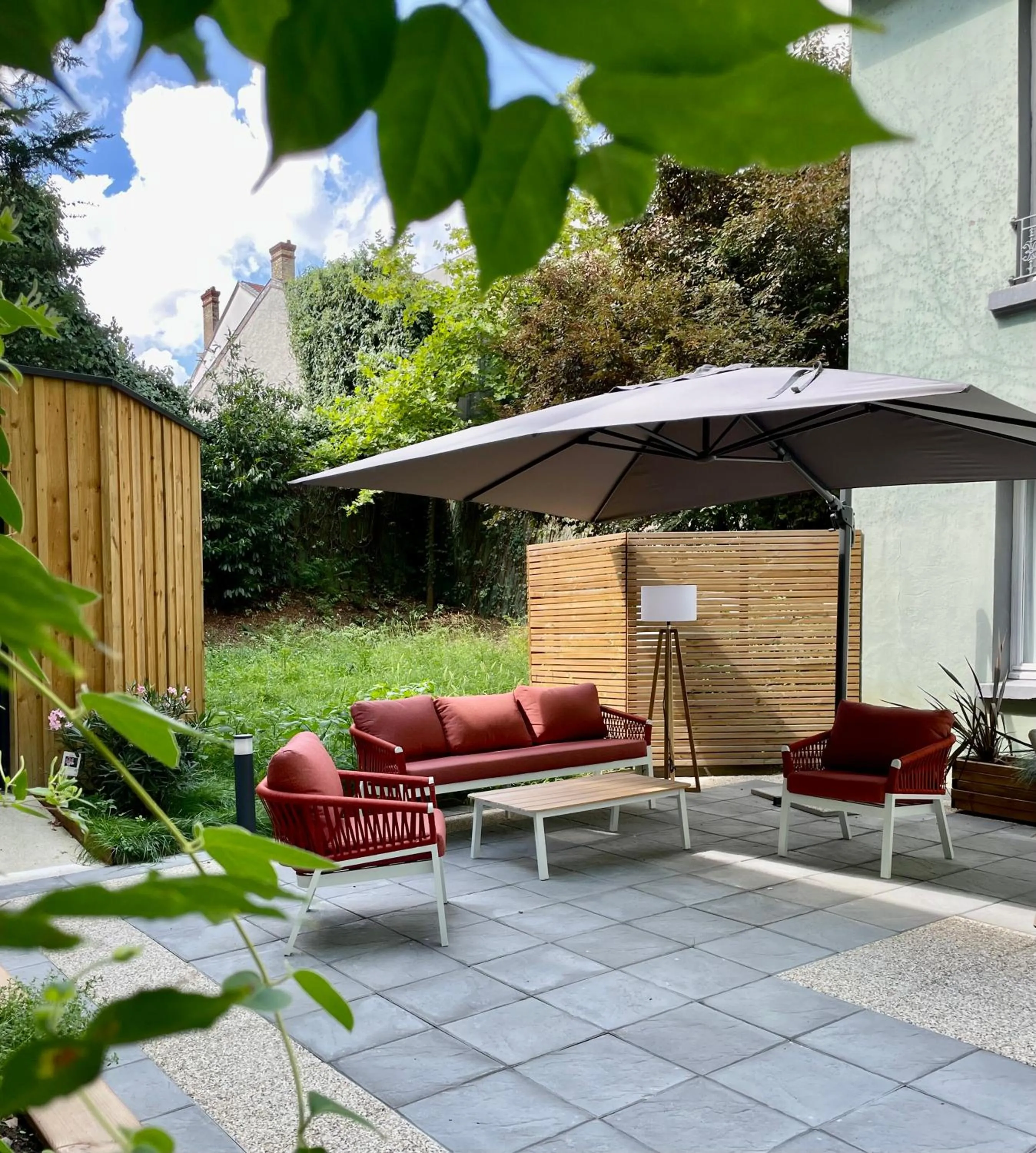 Patio in Hôtel Villa Berlioz