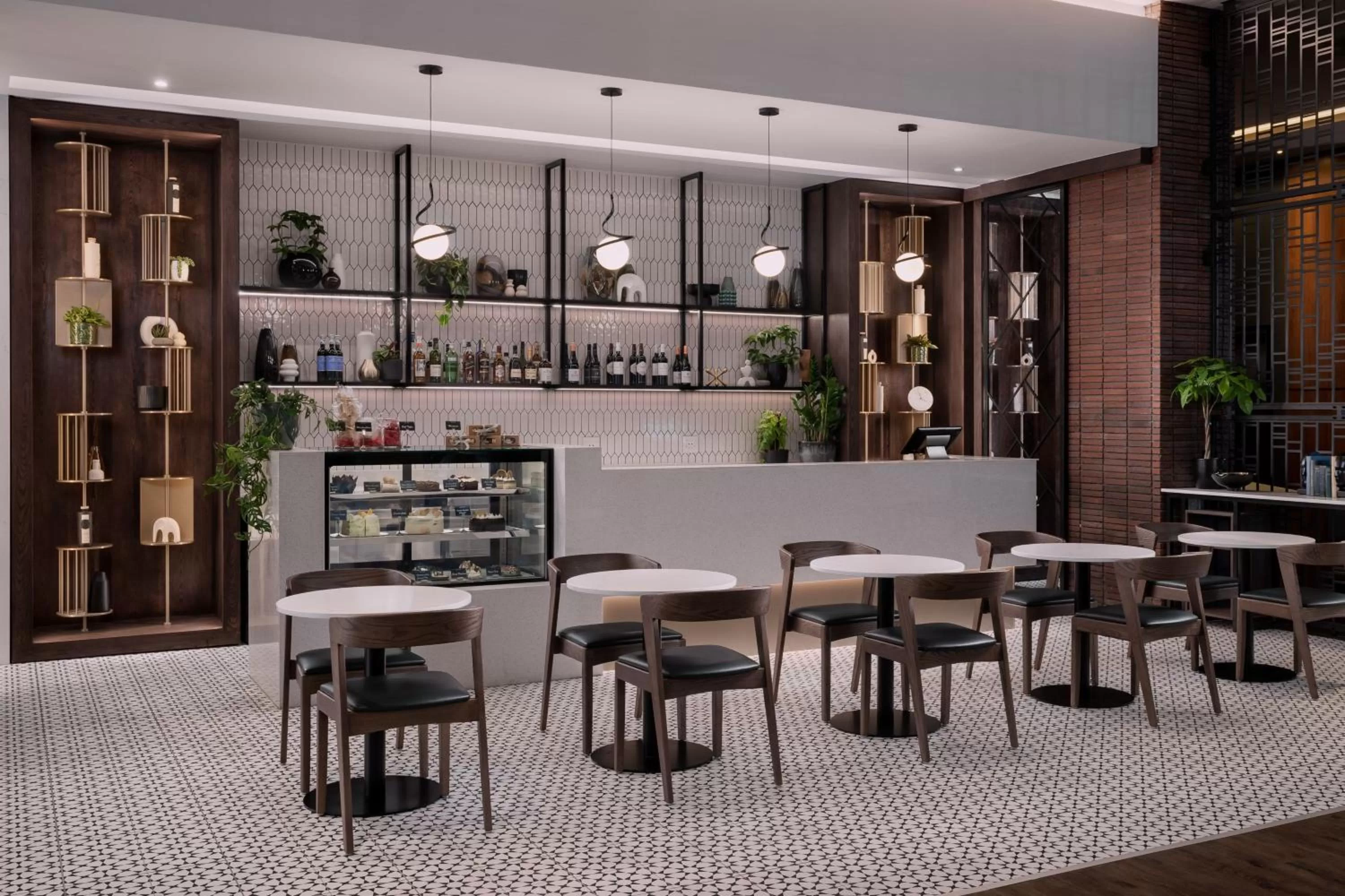 Restaurant/places to eat in Cape Town Marriott Hotel Crystal Towers