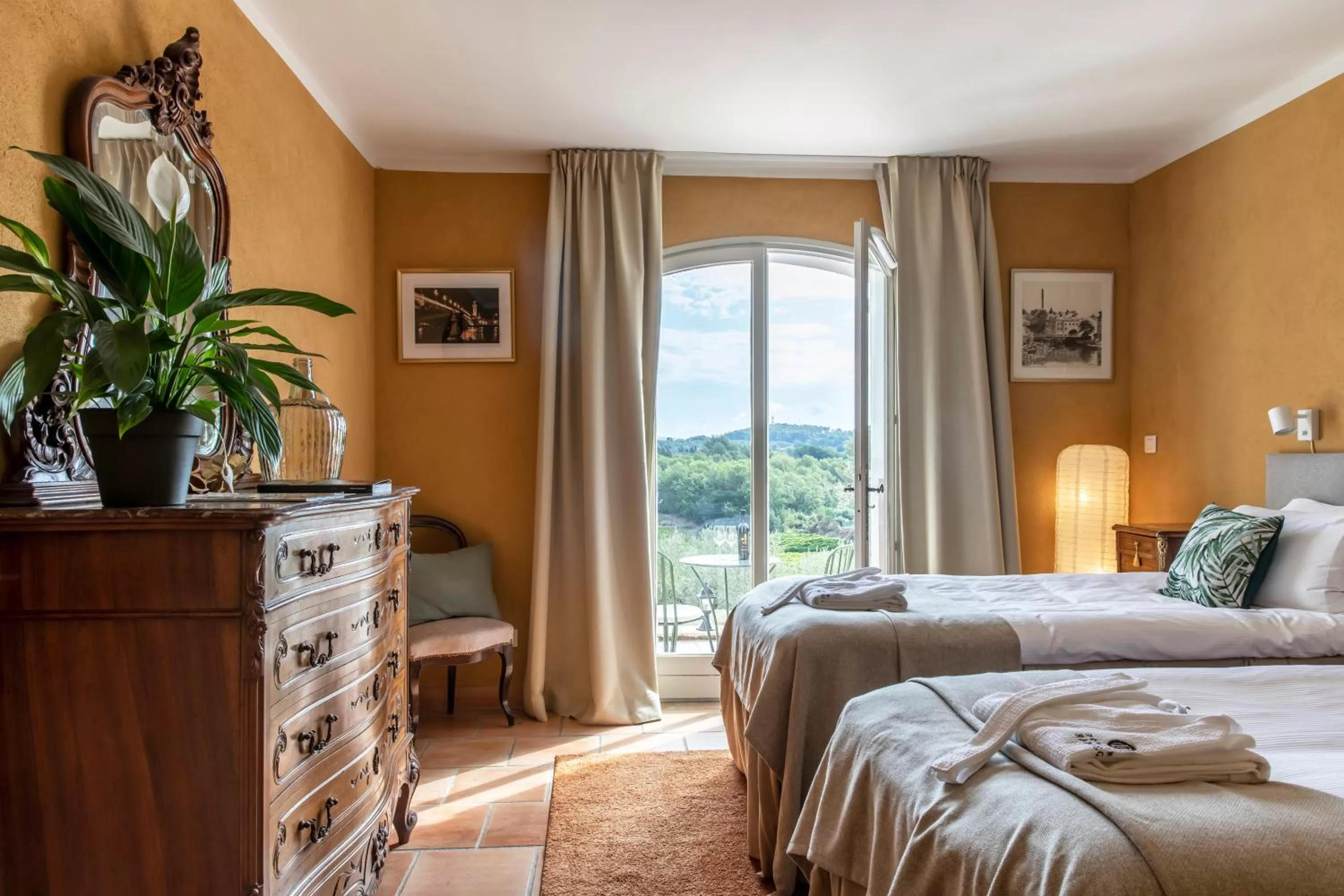 Bed in Domaine Rabiega - Vineyard and Boutique hotel