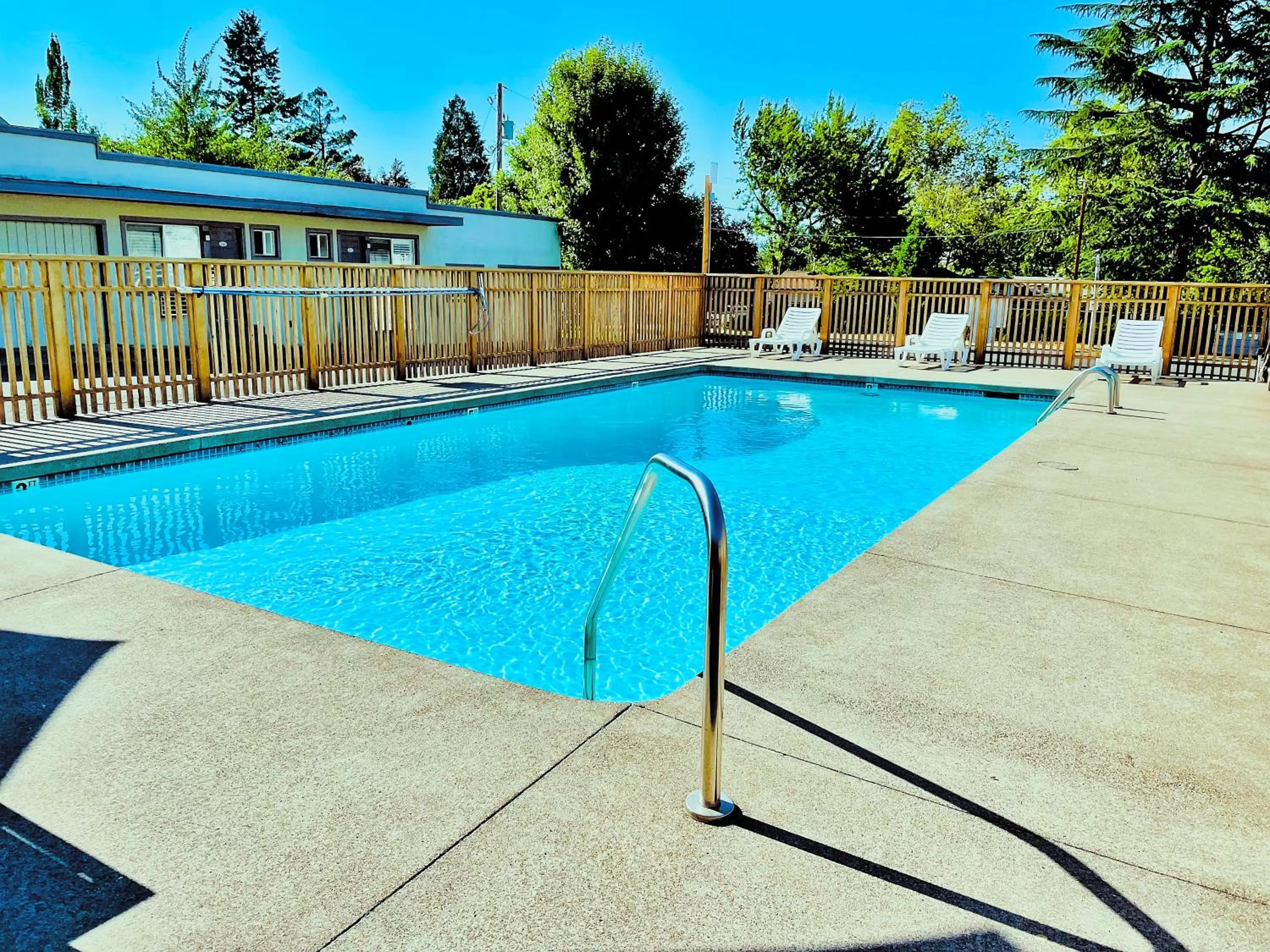 Swimming pool in Ashland Motel - Oregon