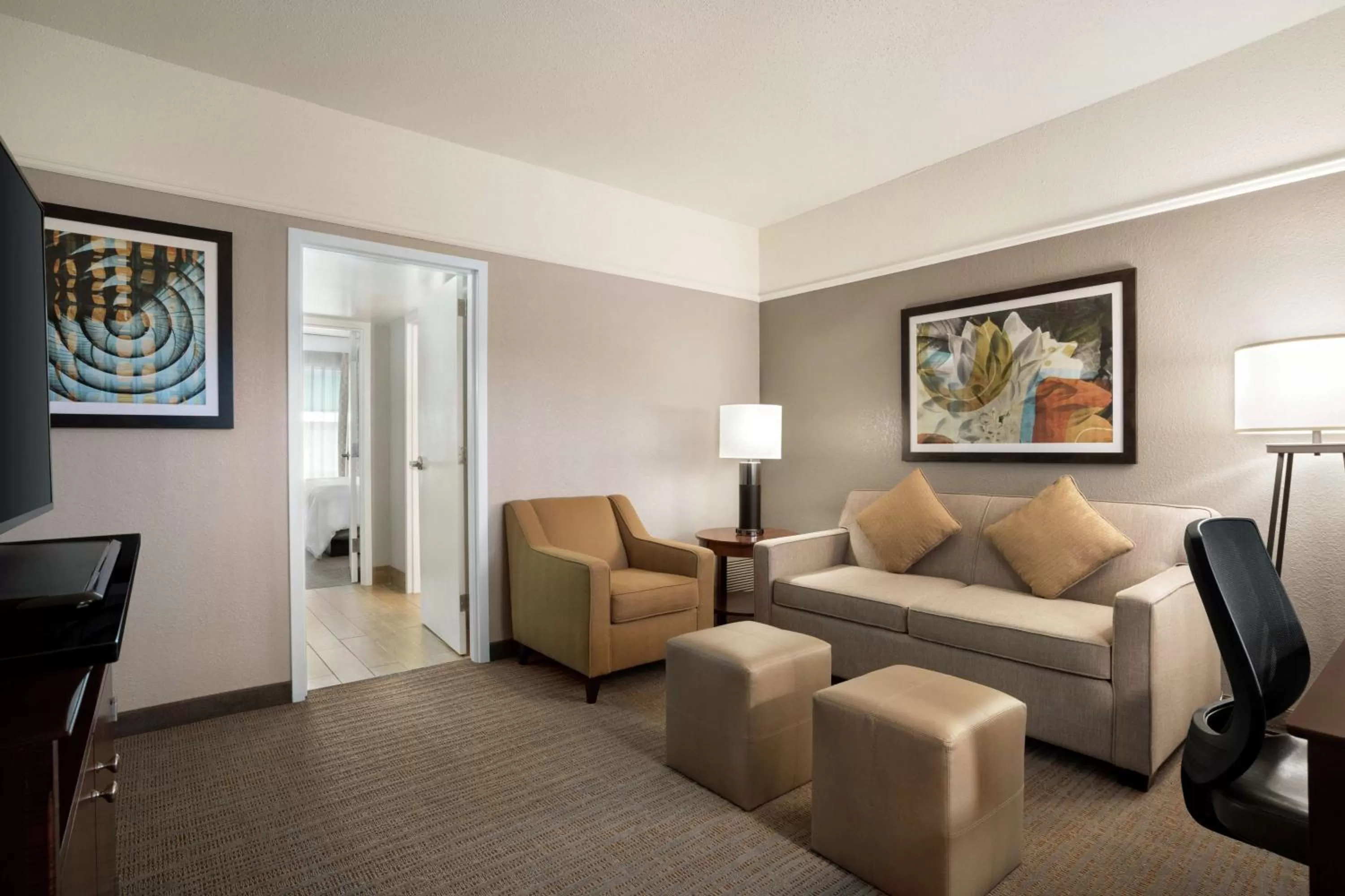 Bedroom in Embassy Suites Brunswick