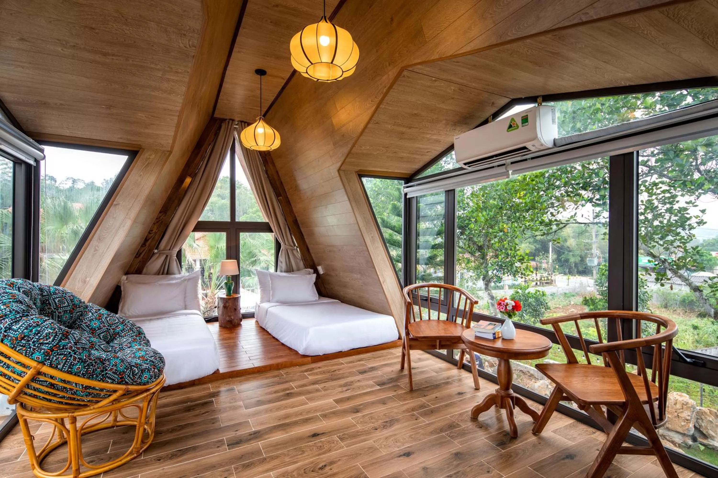 Seating area in Bai Dinh Garden Resort & Spa