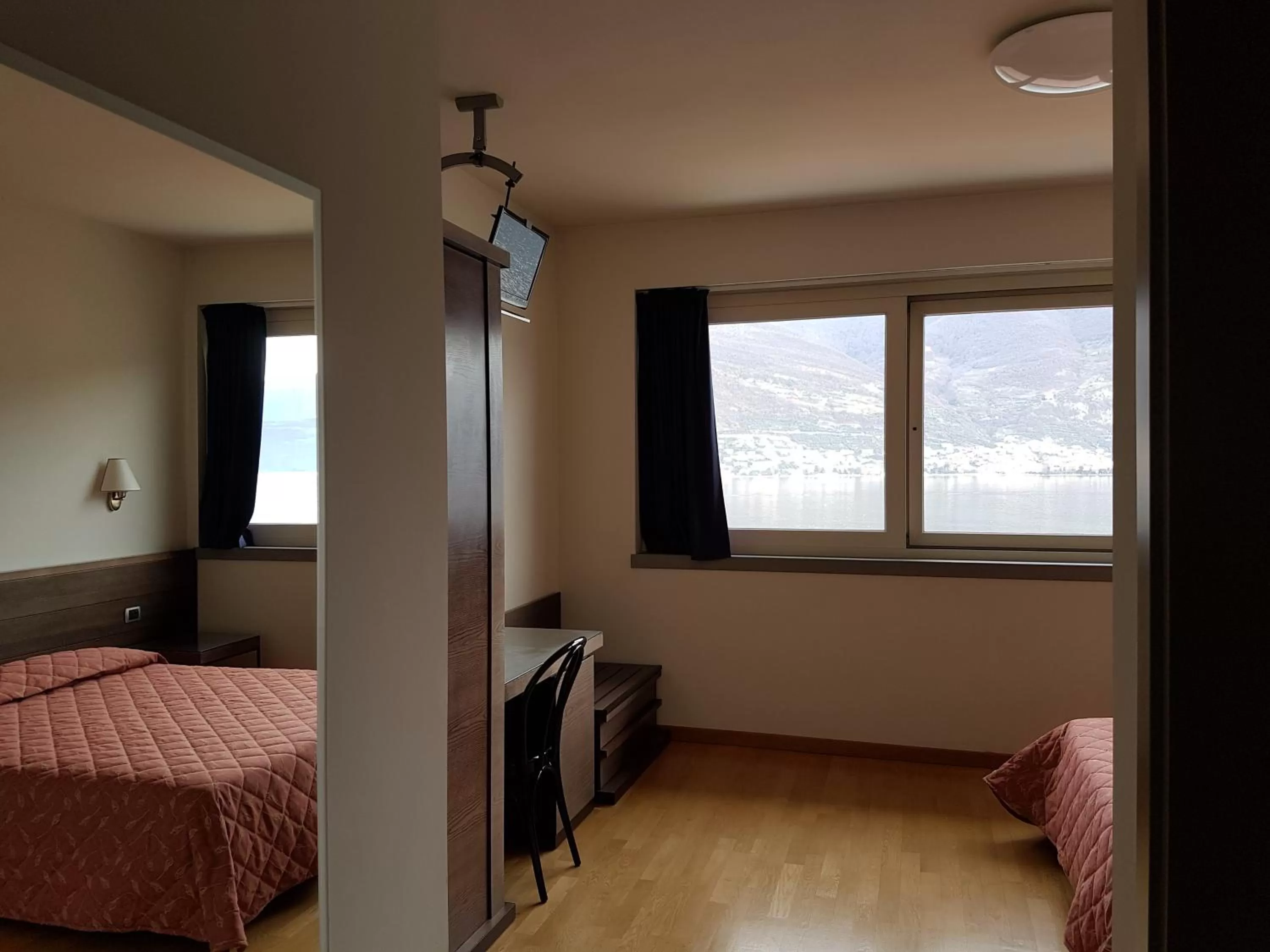 Decorative detail, Bed in Locanda del Lago Rosmunda