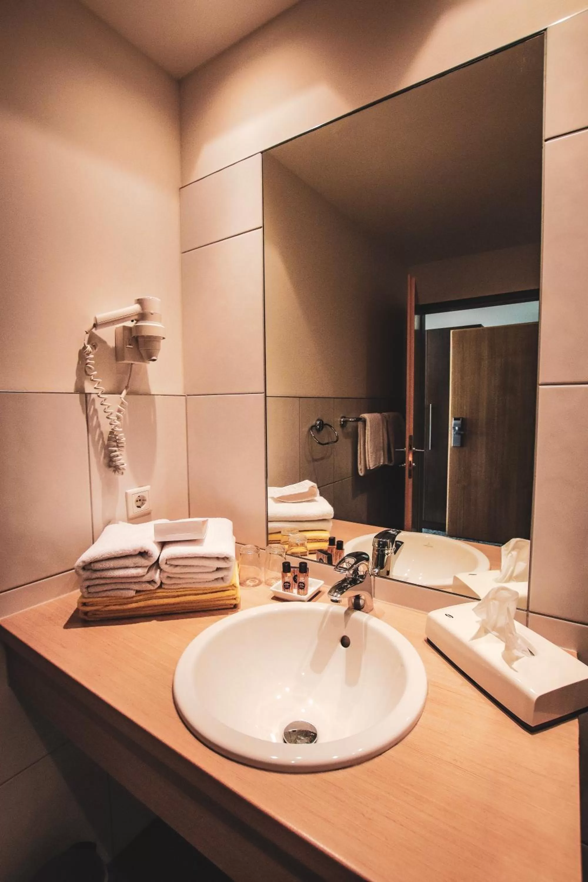 Bathroom in ACTIVE by Leitner's