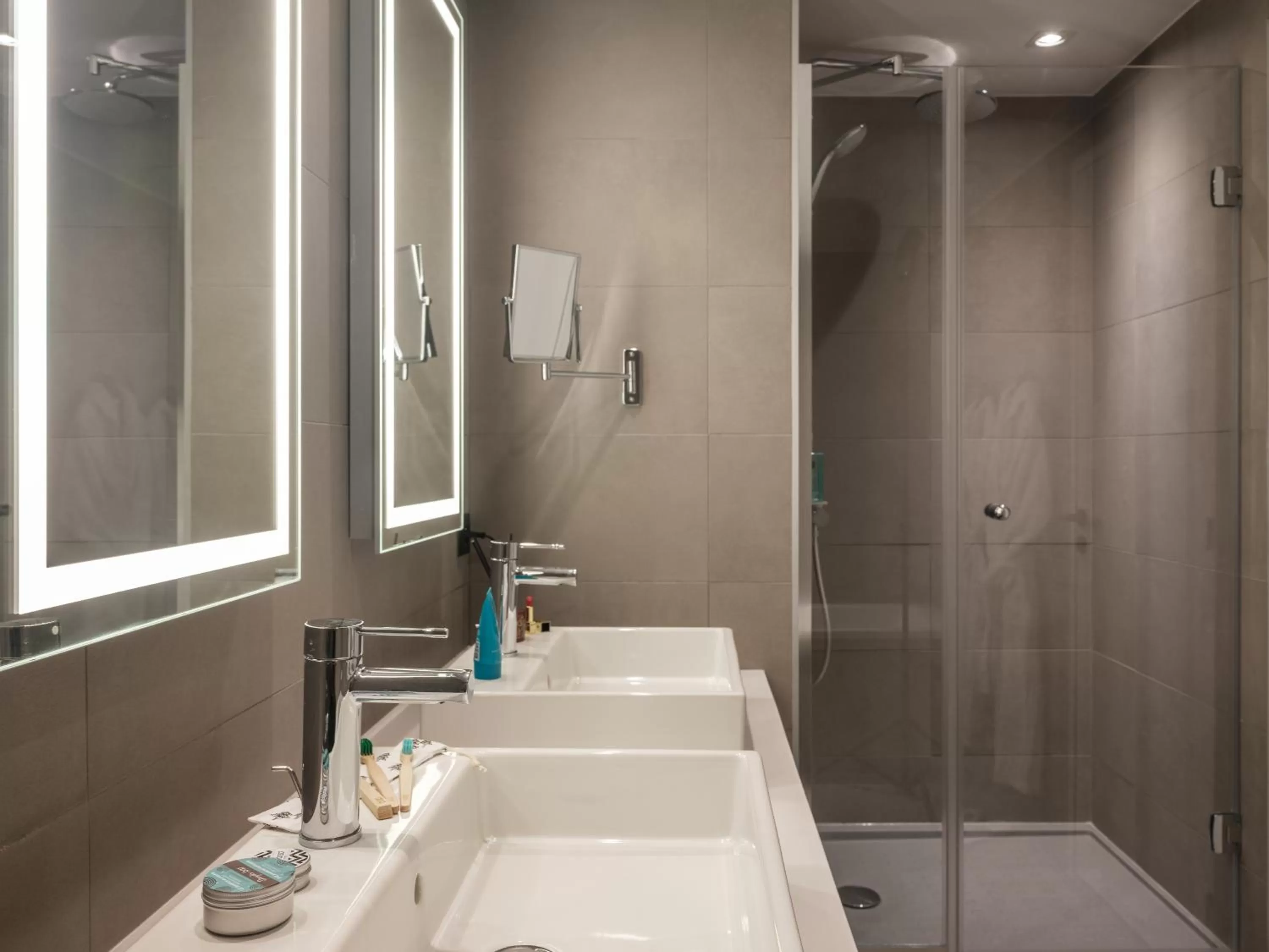 Bathroom in Novotel Paris Vaugirard Montparnasse