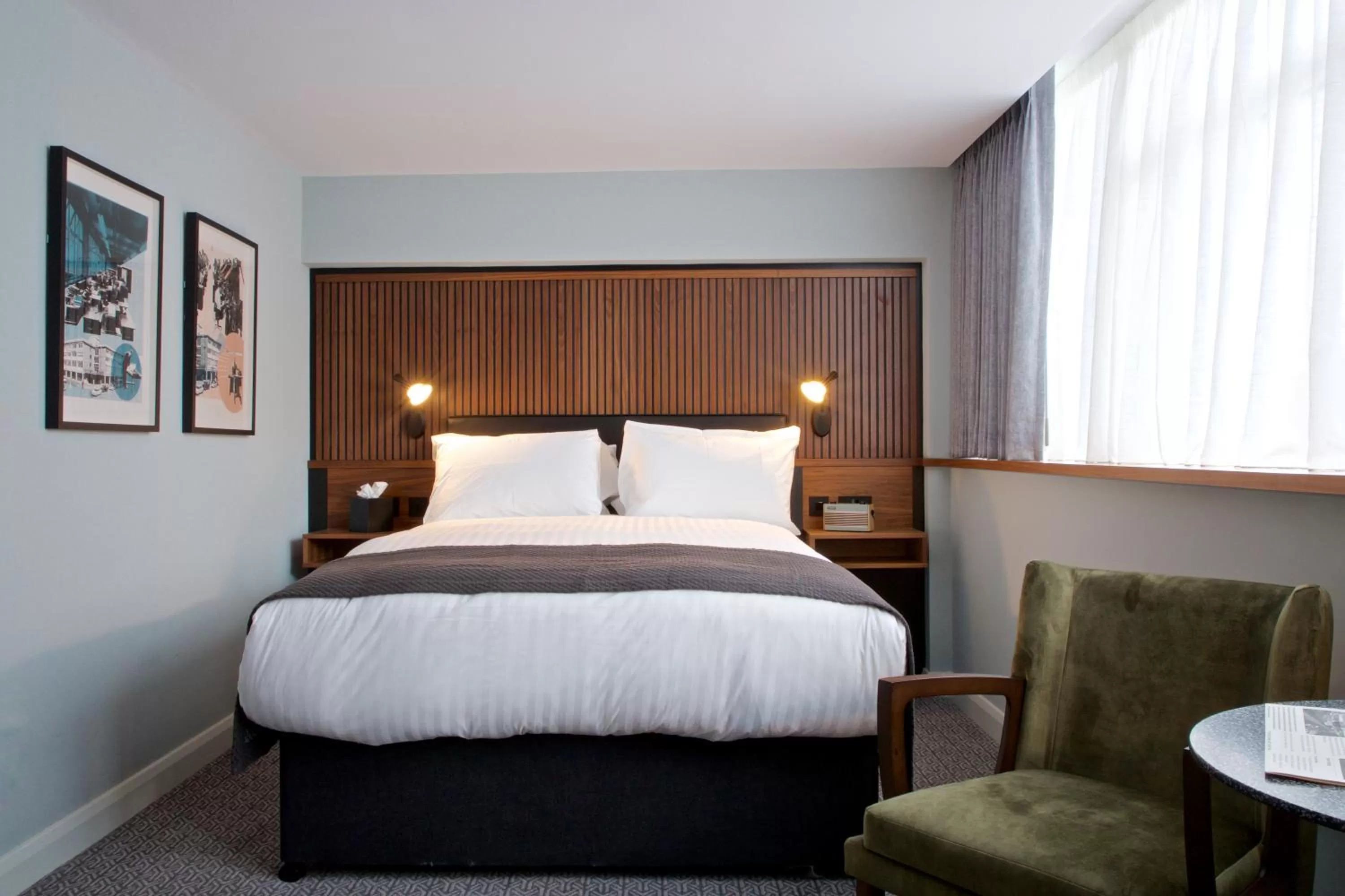 Bedroom, Bed in Telegraph Hotel - Coventry