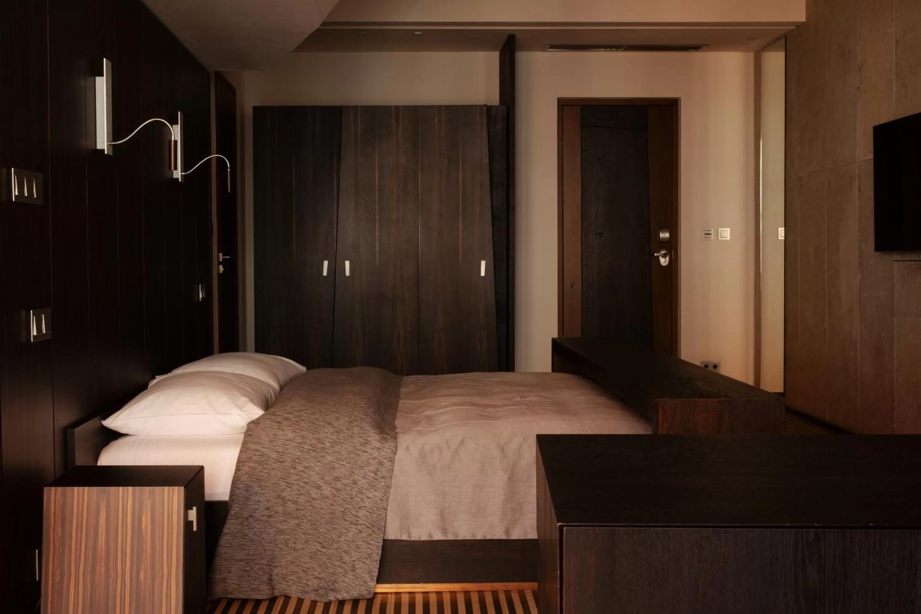 Bed in Hotel Monopol