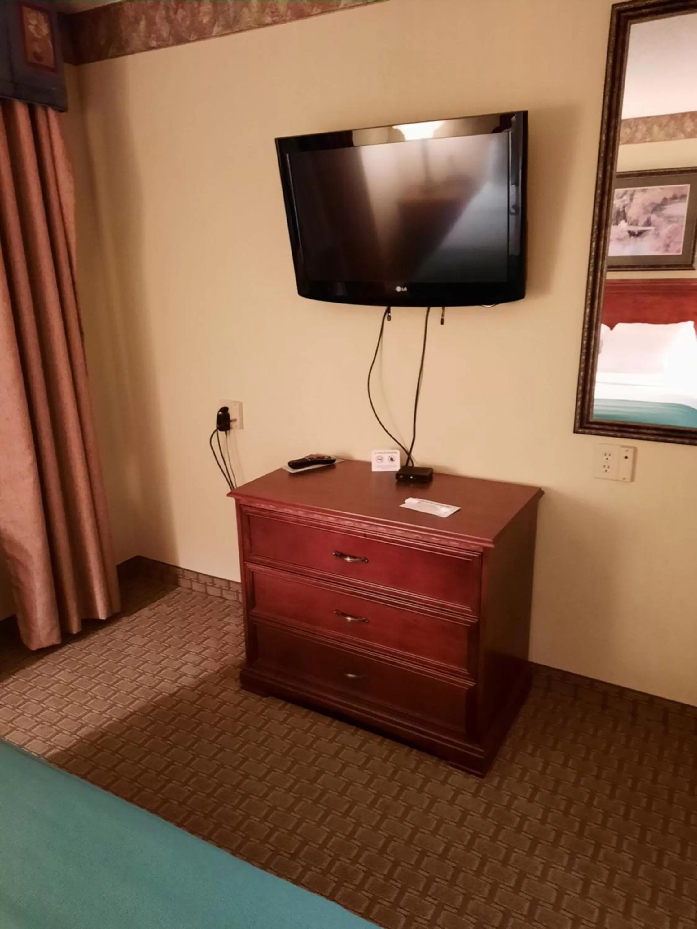 TV and multimedia, Bed in Horse Creek Inn