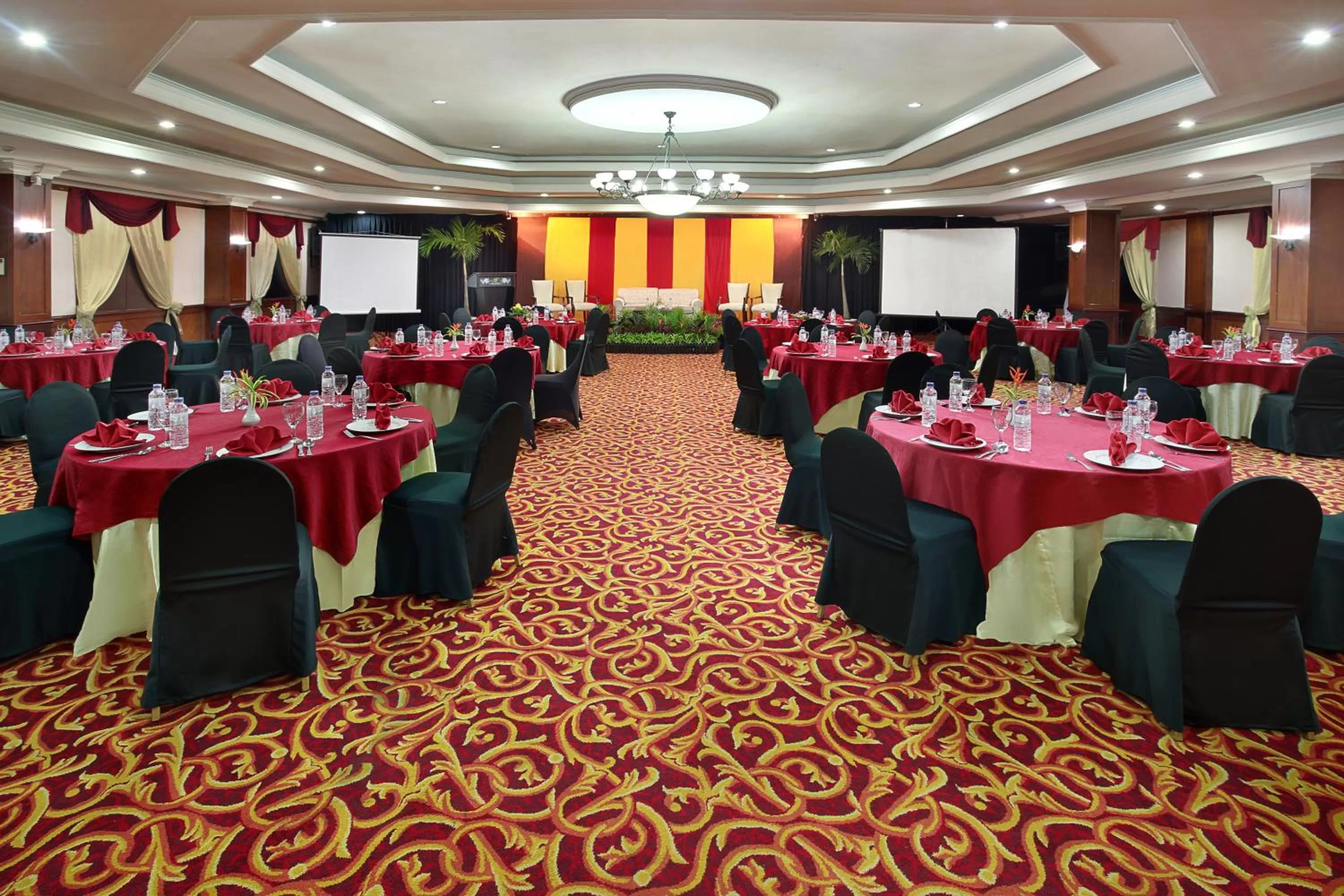 Meeting/conference room in Swiss-Belhotel Borneo Banjarmasin