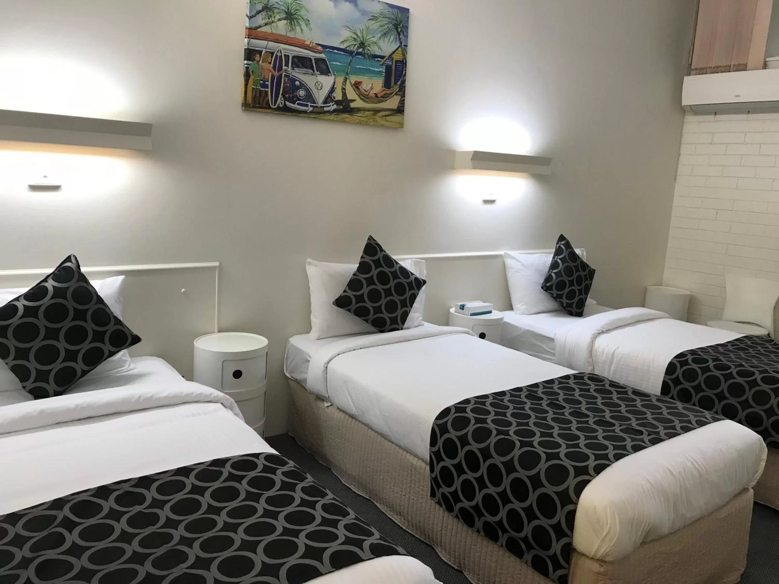 Bed in Coffs Shearwater Motel