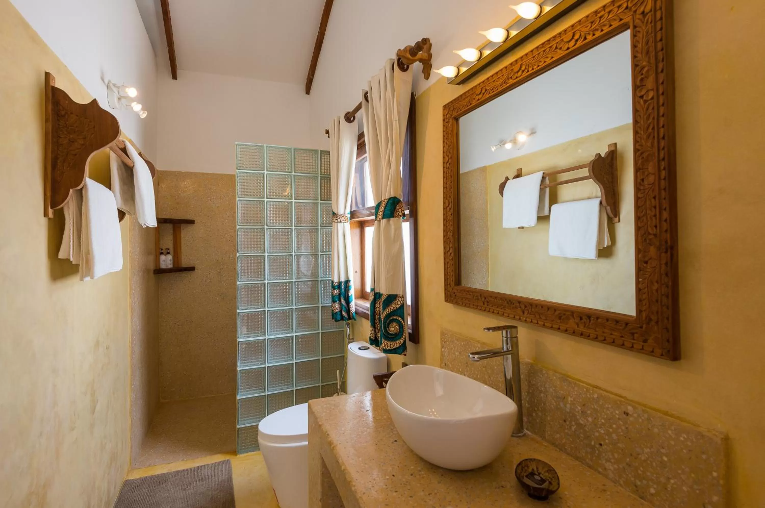 Bathroom in Warere Beach