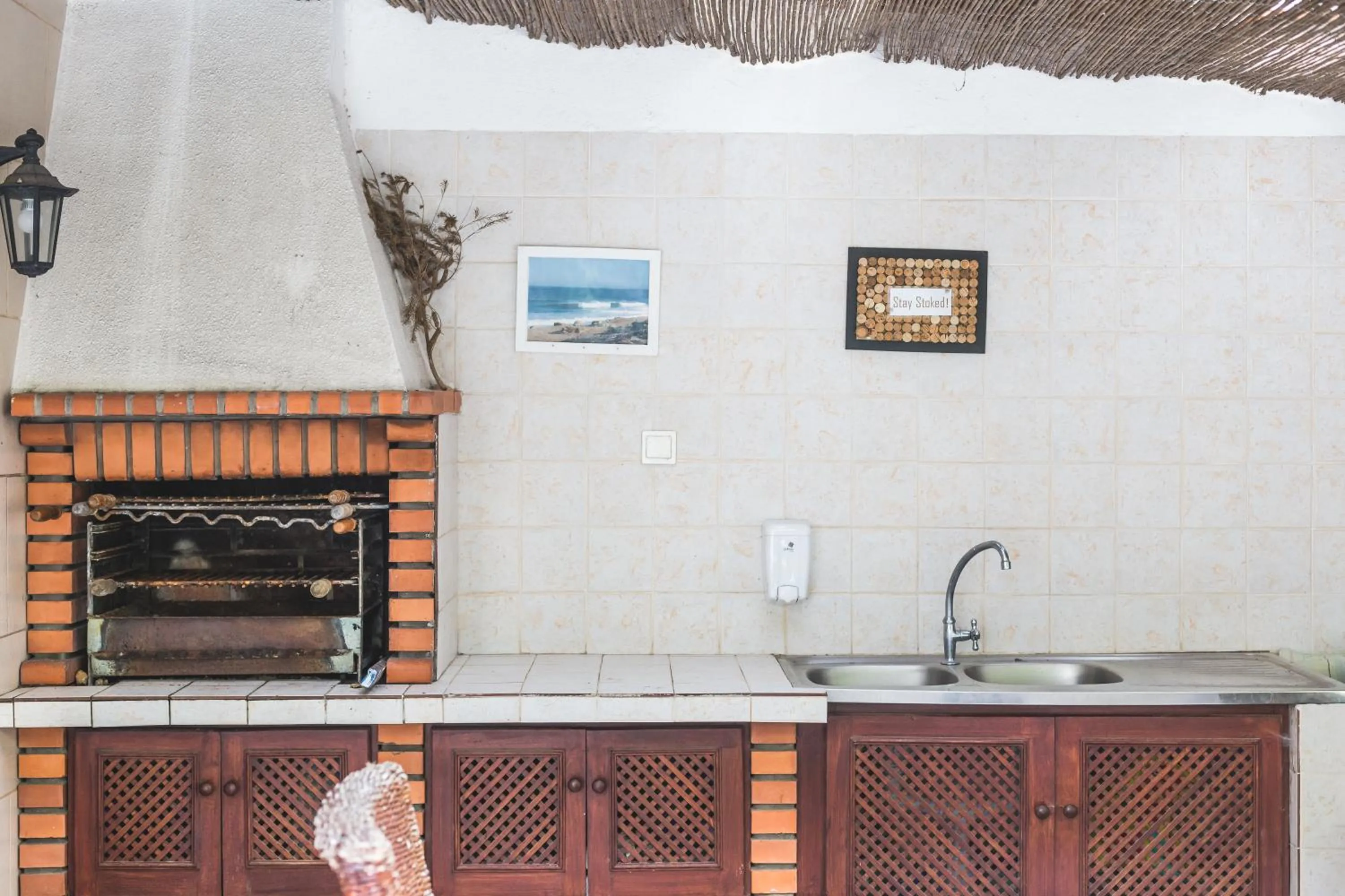 BBQ facilities in Ericeira Chill Hill Hostel & Private Rooms