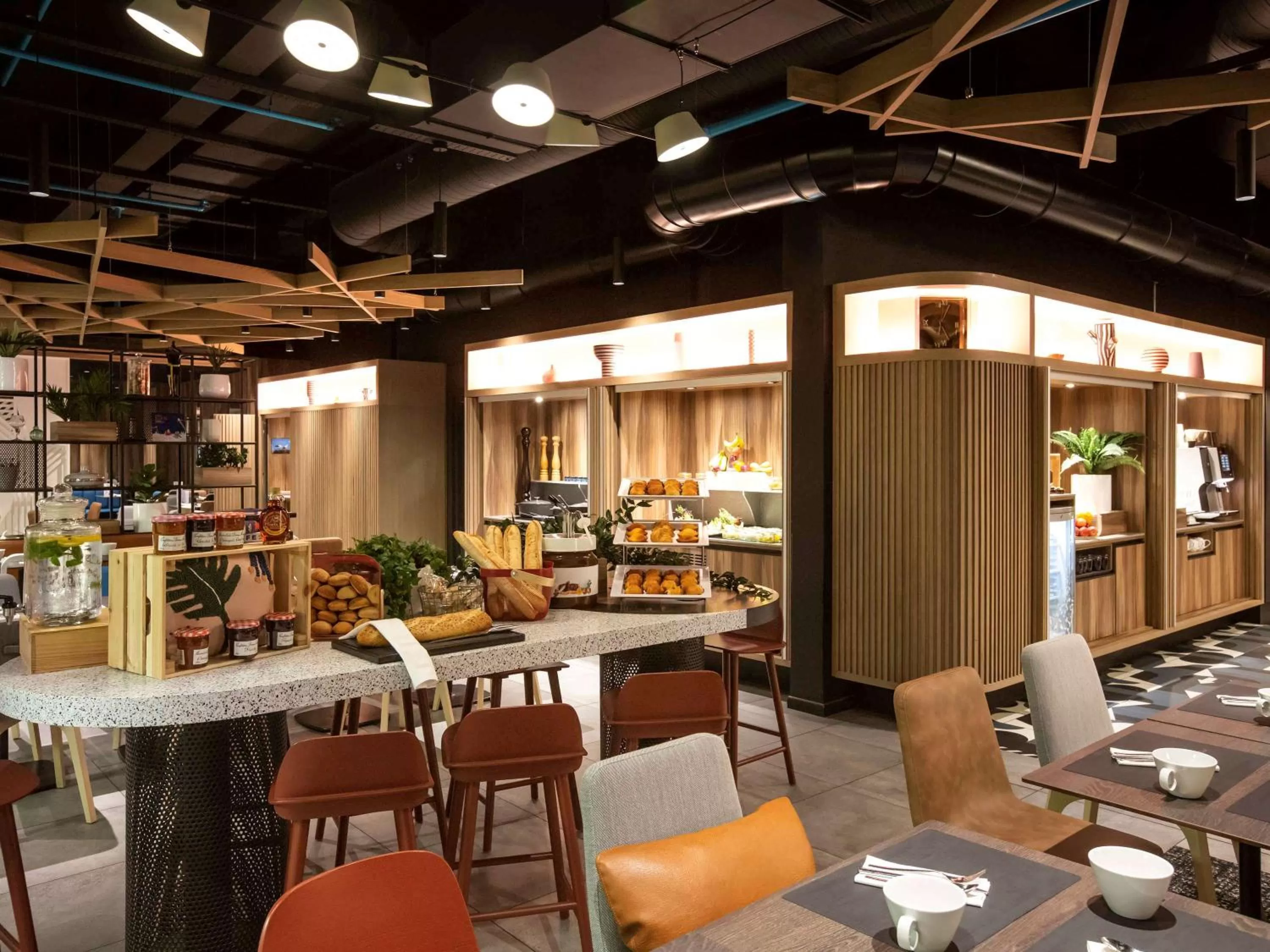 Restaurant/places to eat in Novotel Strasbourg Centre Halles