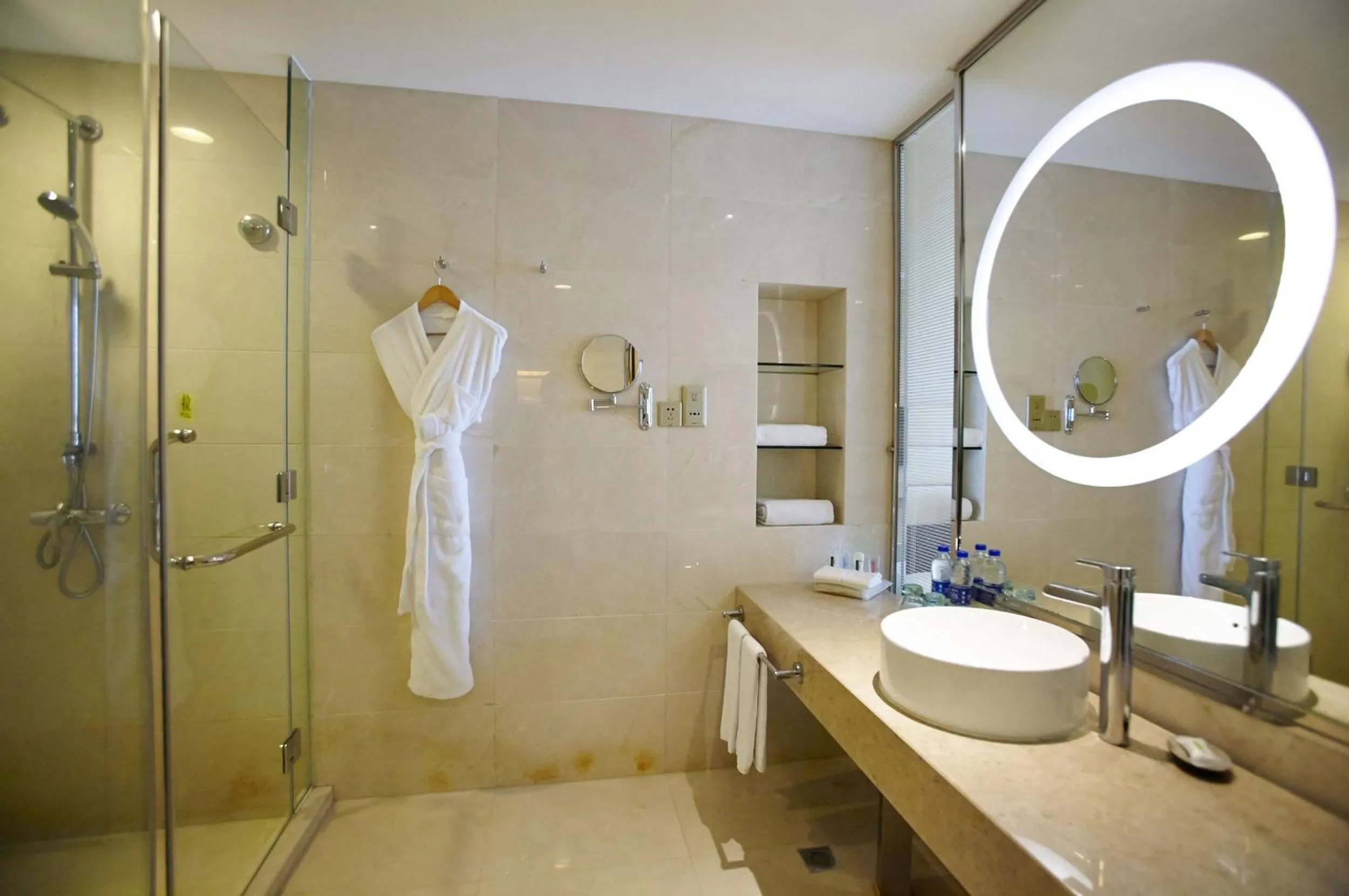 Bathroom in Holiday Inn Taicang City Centre by IHG