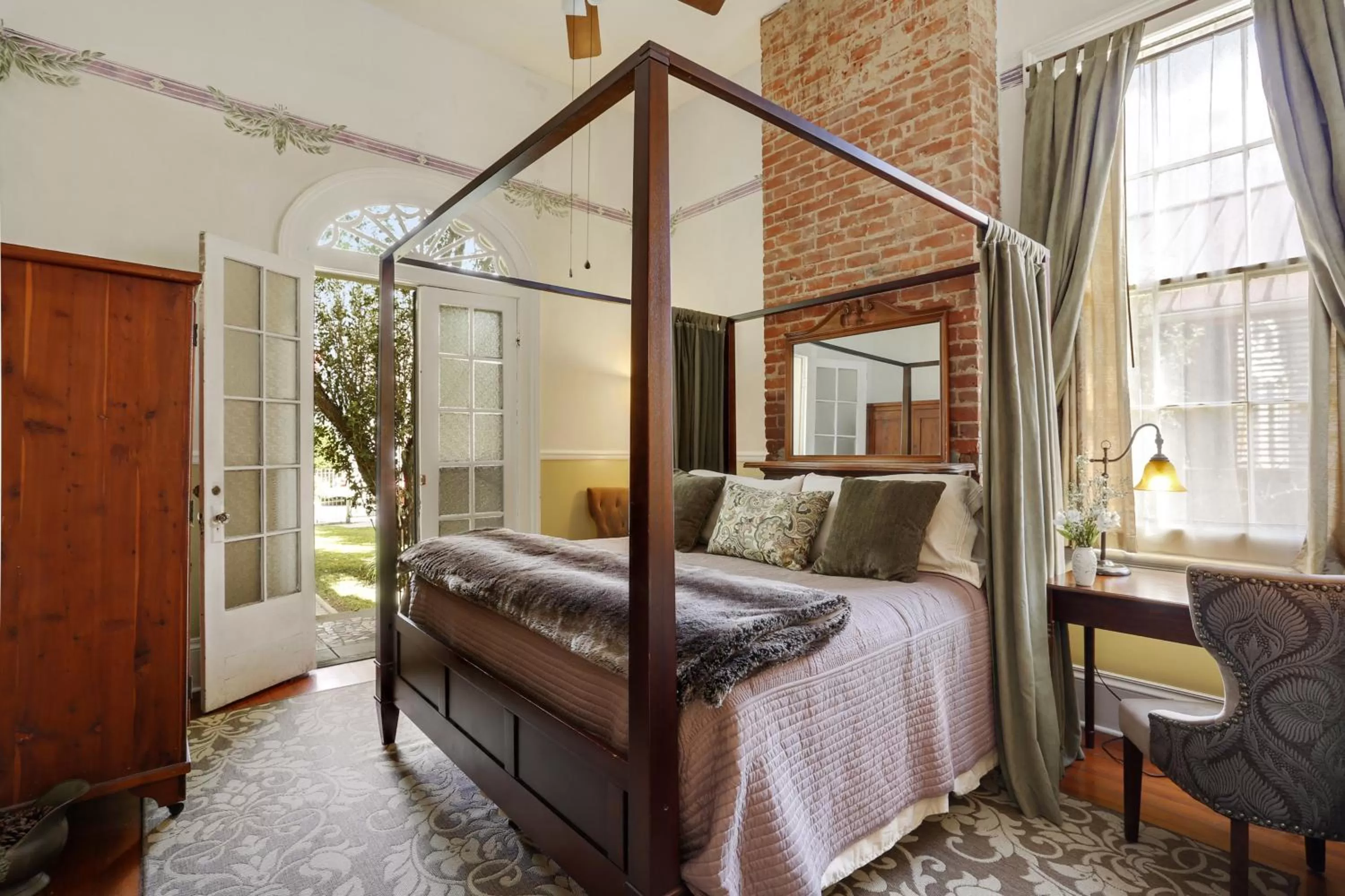 Bed in Auld Sweet Olive Bed and Breakfast