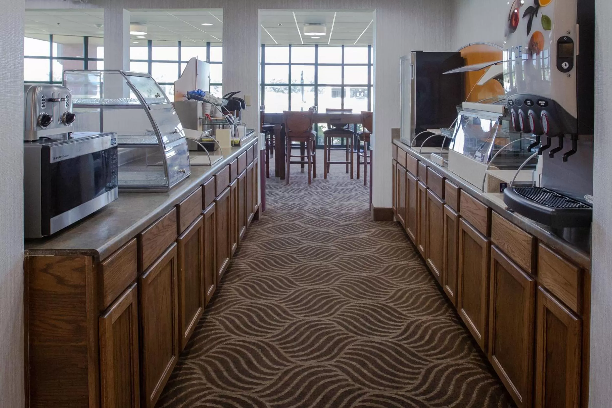 Restaurant/places to eat in Americas Best Value West Point