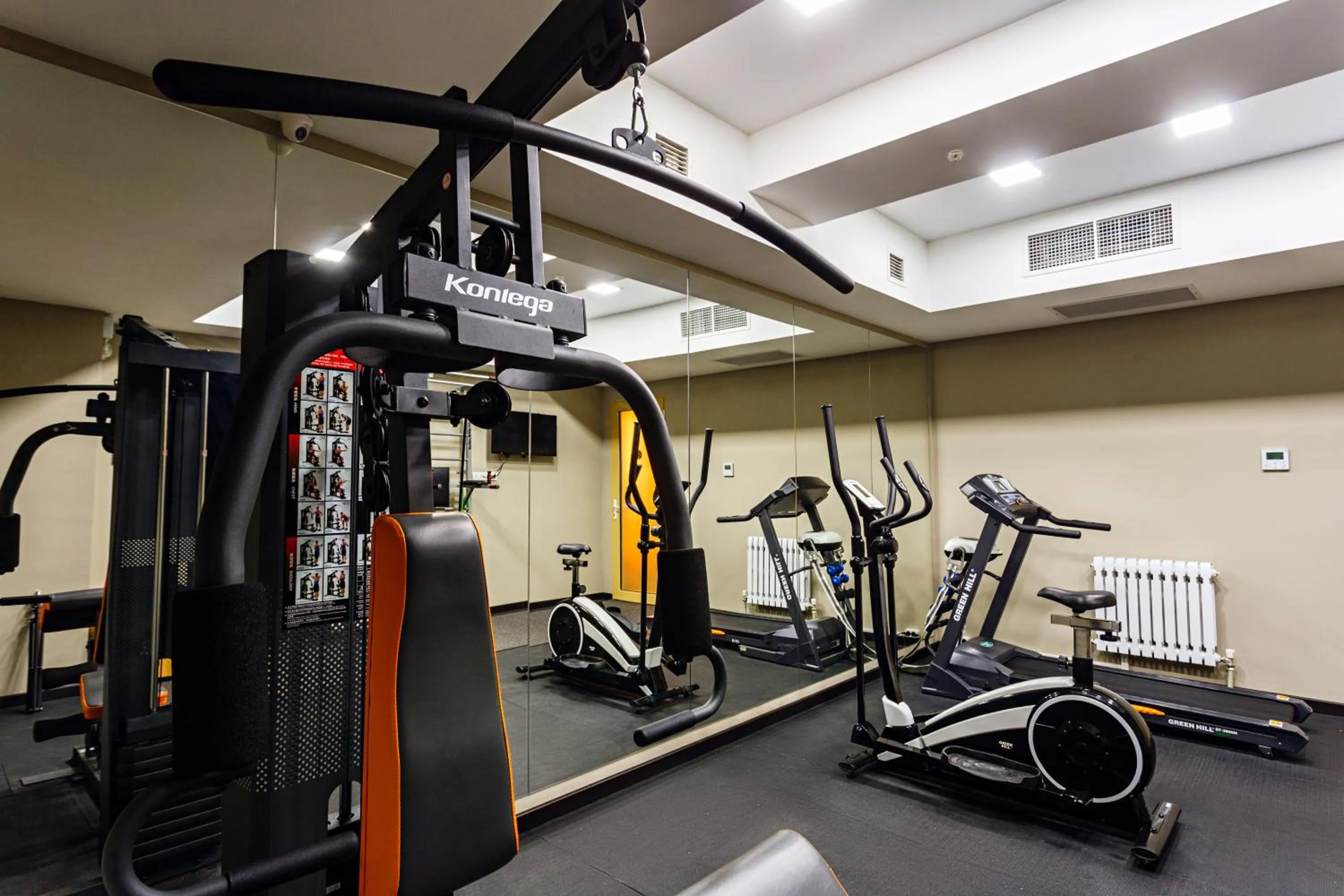 Fitness centre/facilities in Solutel Hotel