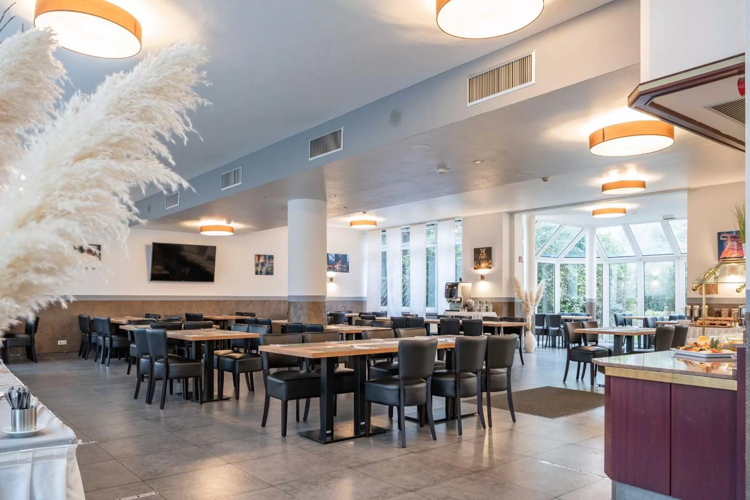 Restaurant/places to eat in Astoria Easy Hotel Essen