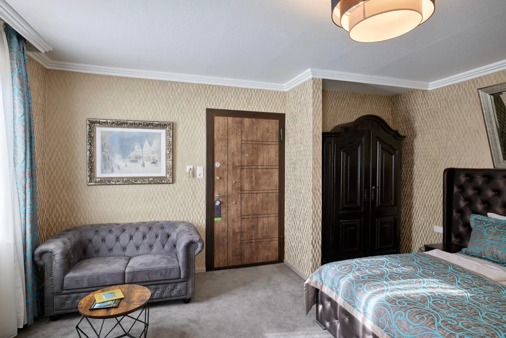 Photo of the whole room, Seating Area in Atlas Posthotel