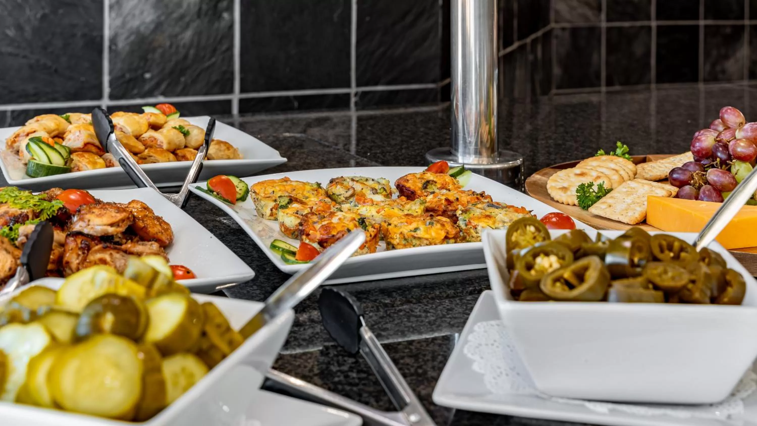 Restaurant/places to eat in African Sky Newcastle Inn