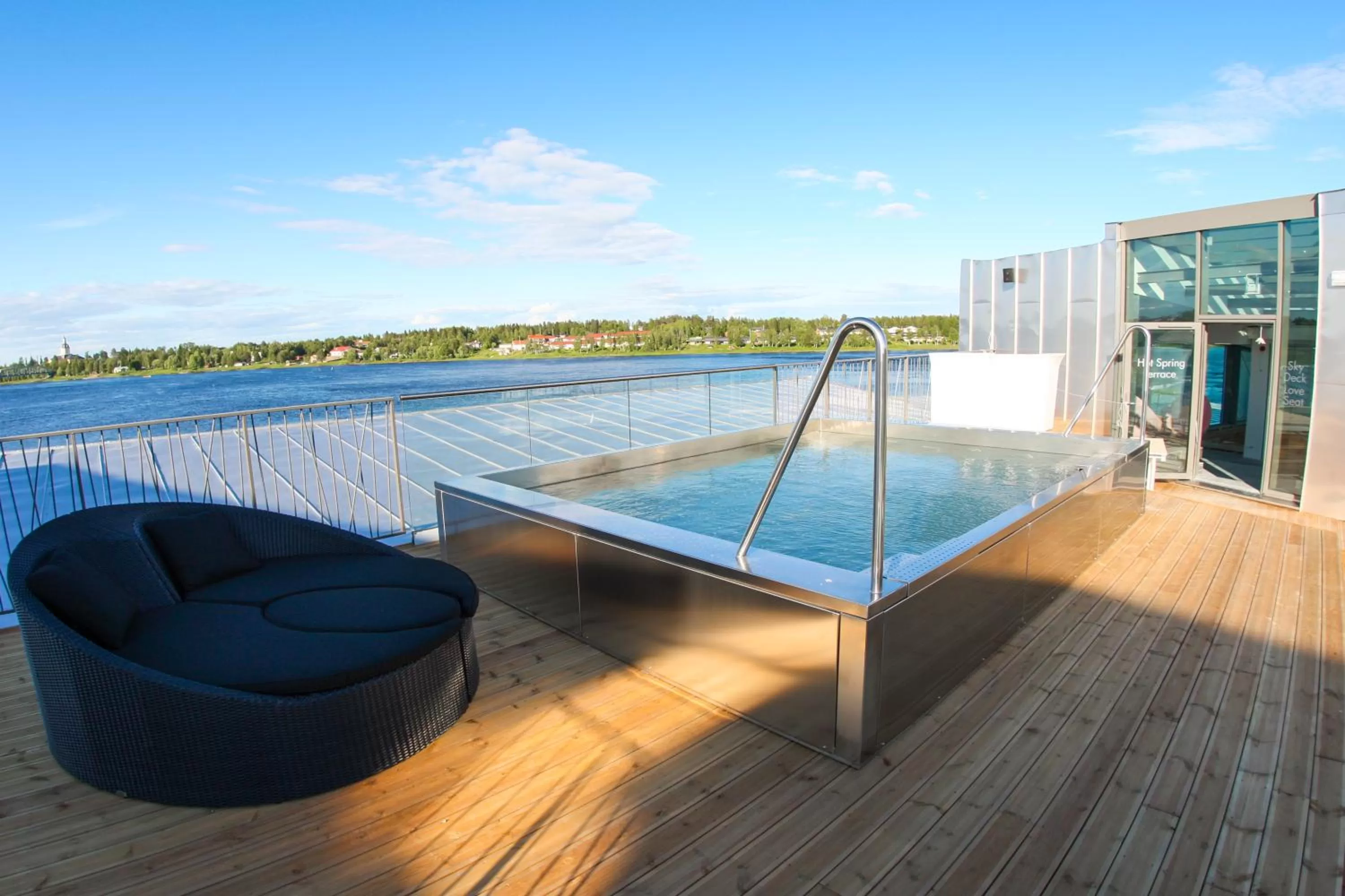 Swimming pool in Cape East