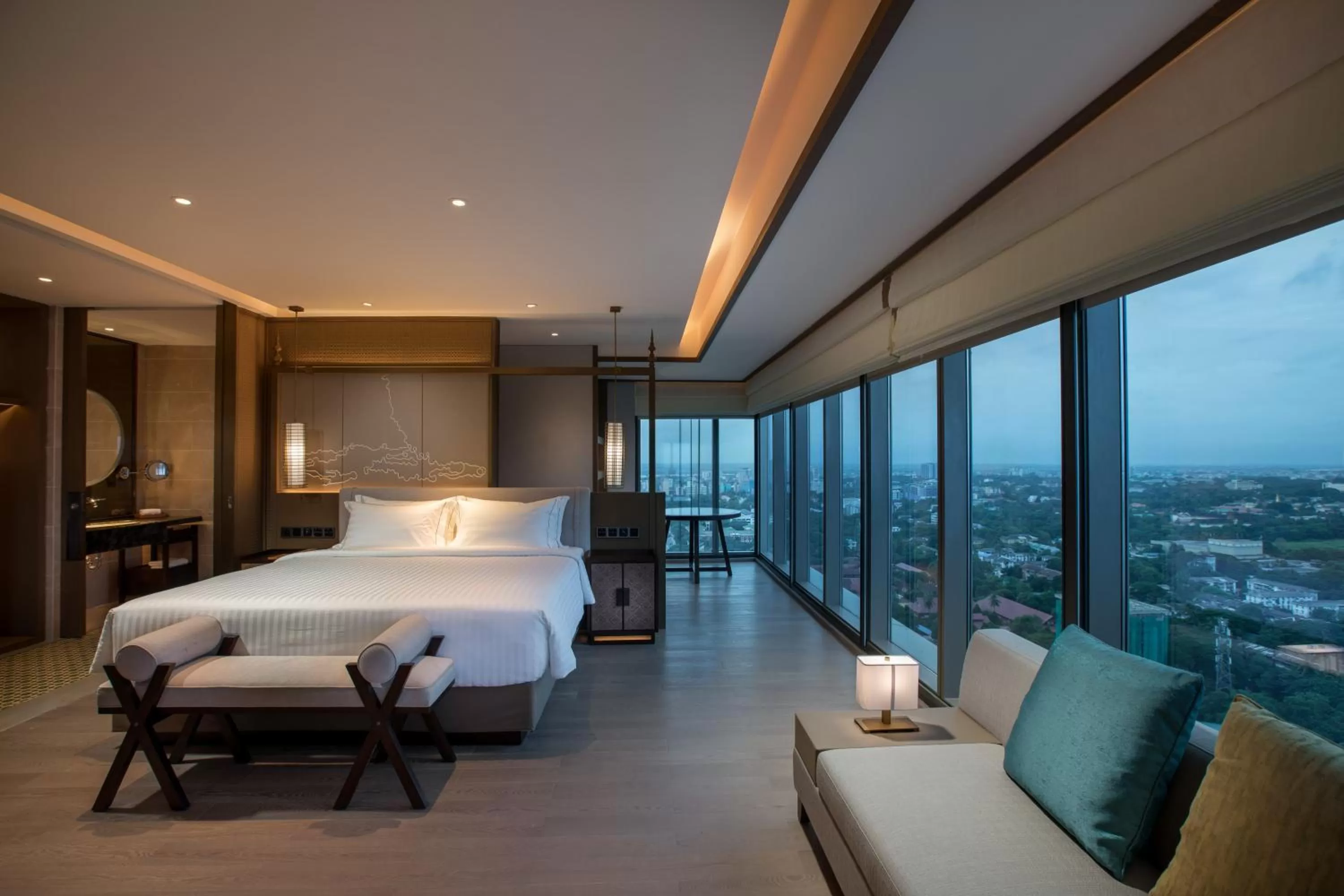 Living room, Bed in Pan Pacific Yangon