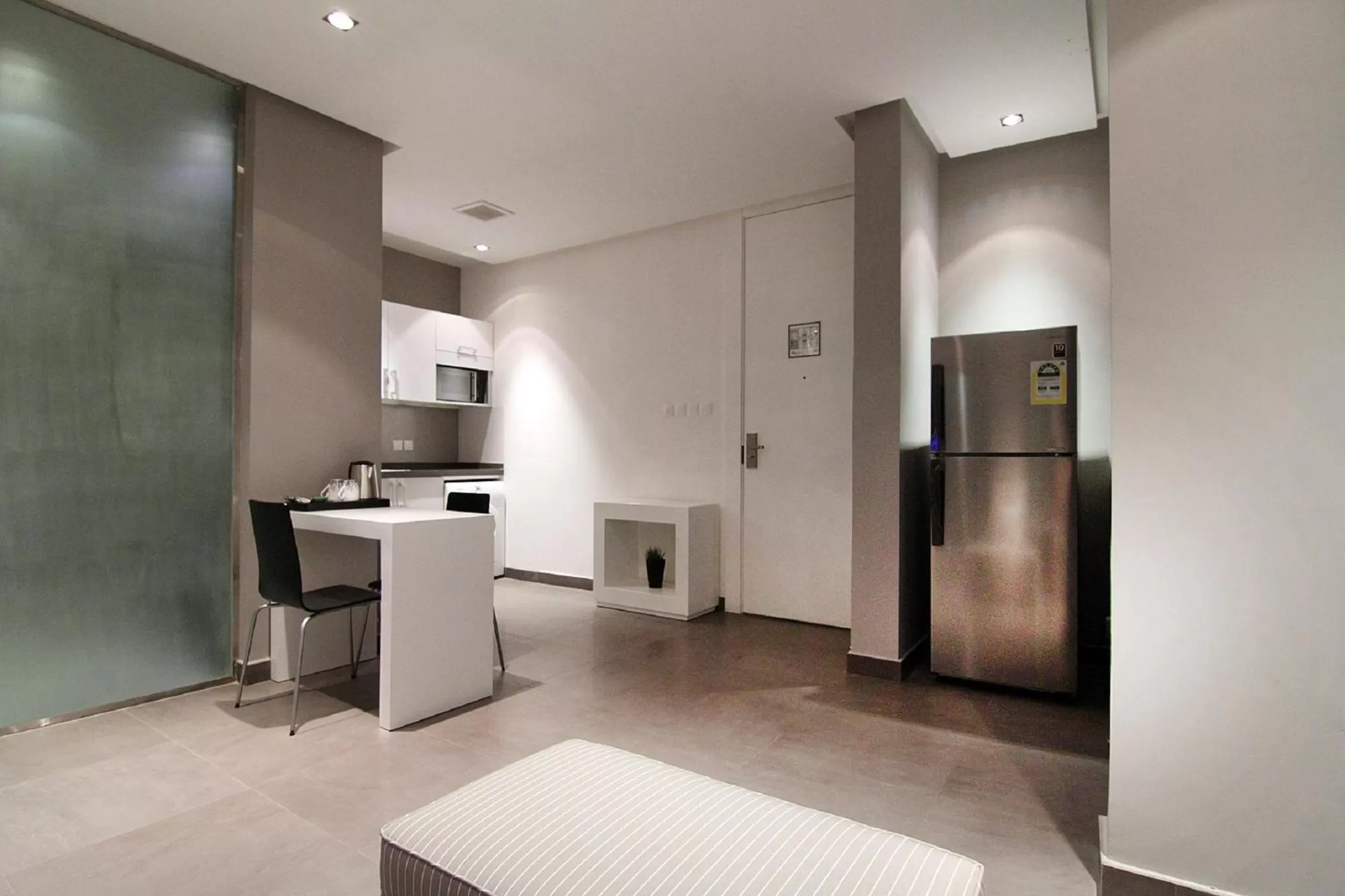 Photo of the whole room, Kitchen/Kitchenette in Rafa Hotel Apart