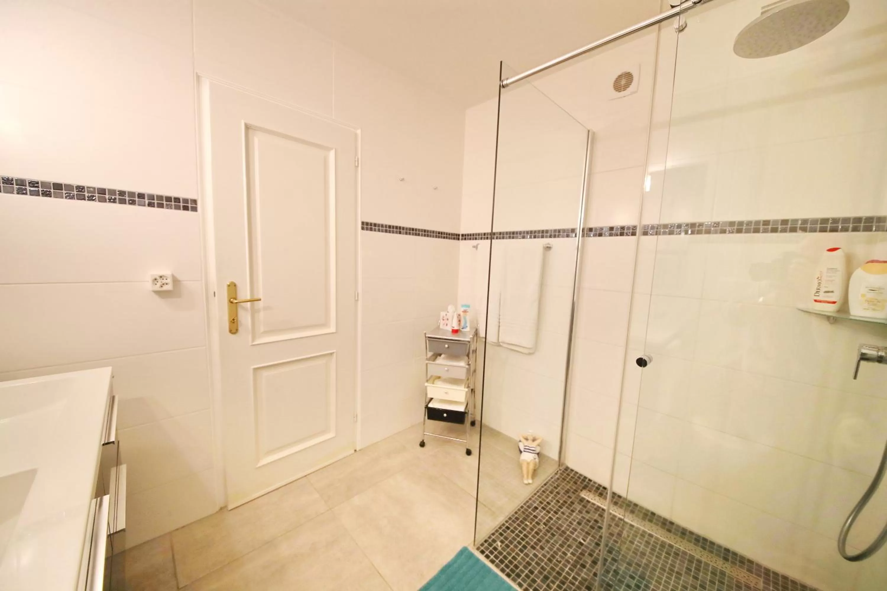 Bathroom in B&B Corseaux Beach & Riviera Beach