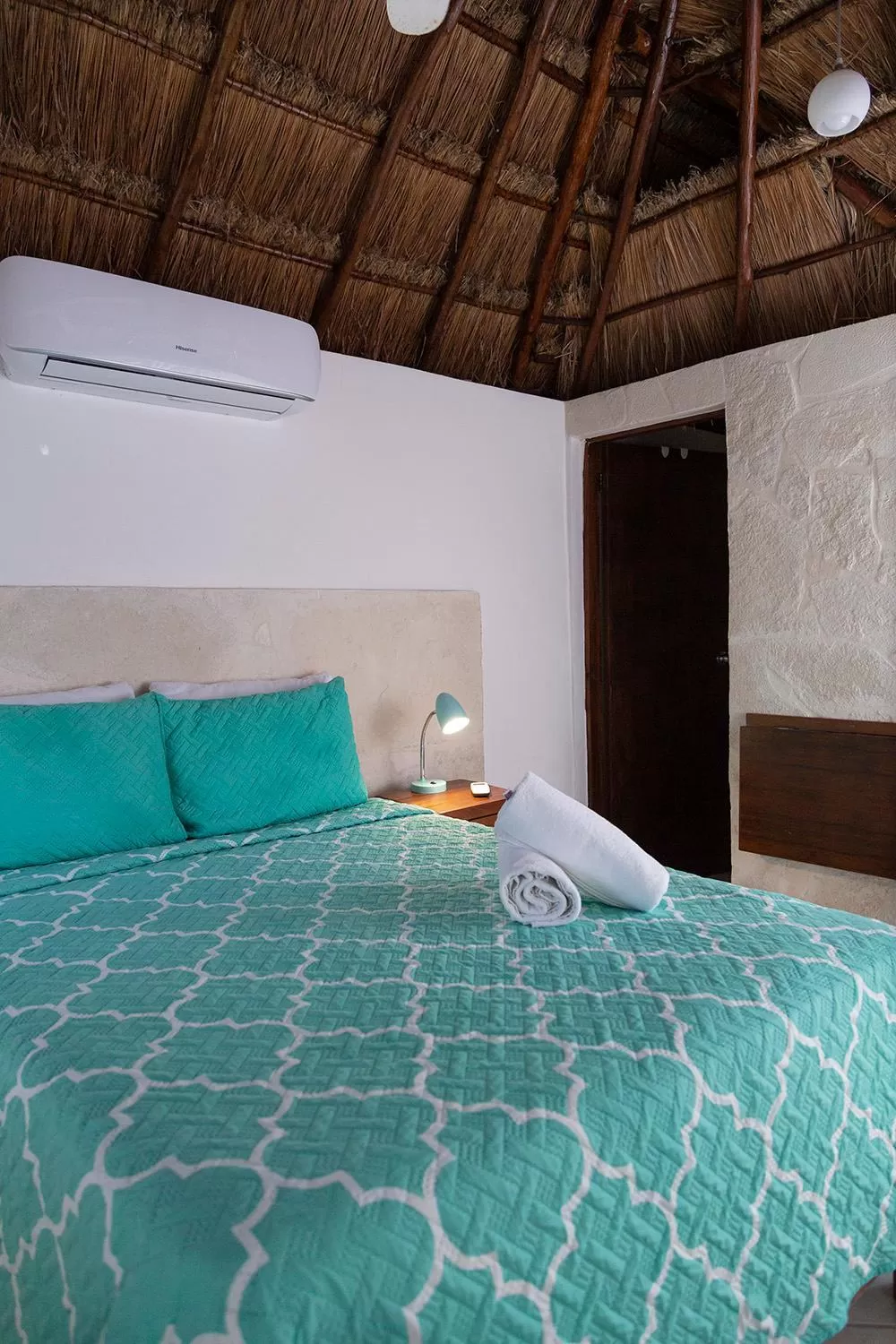 Bed in Hotel Amar Inn