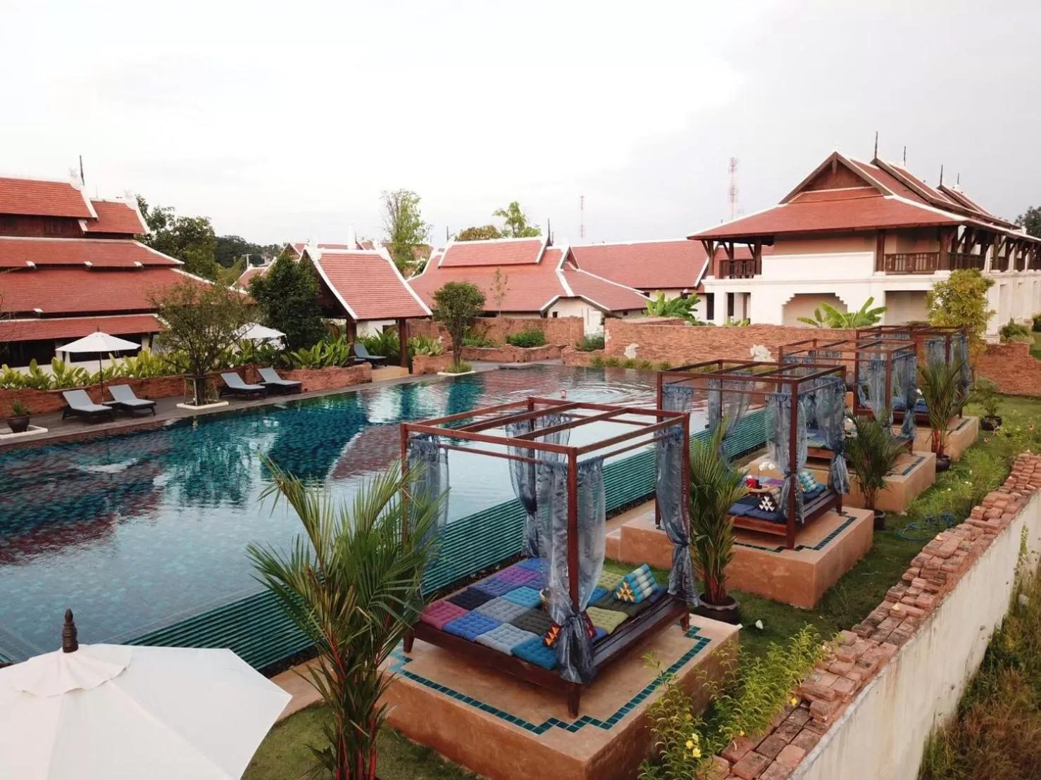 Swimming pool in Sriwilai Sukhothai