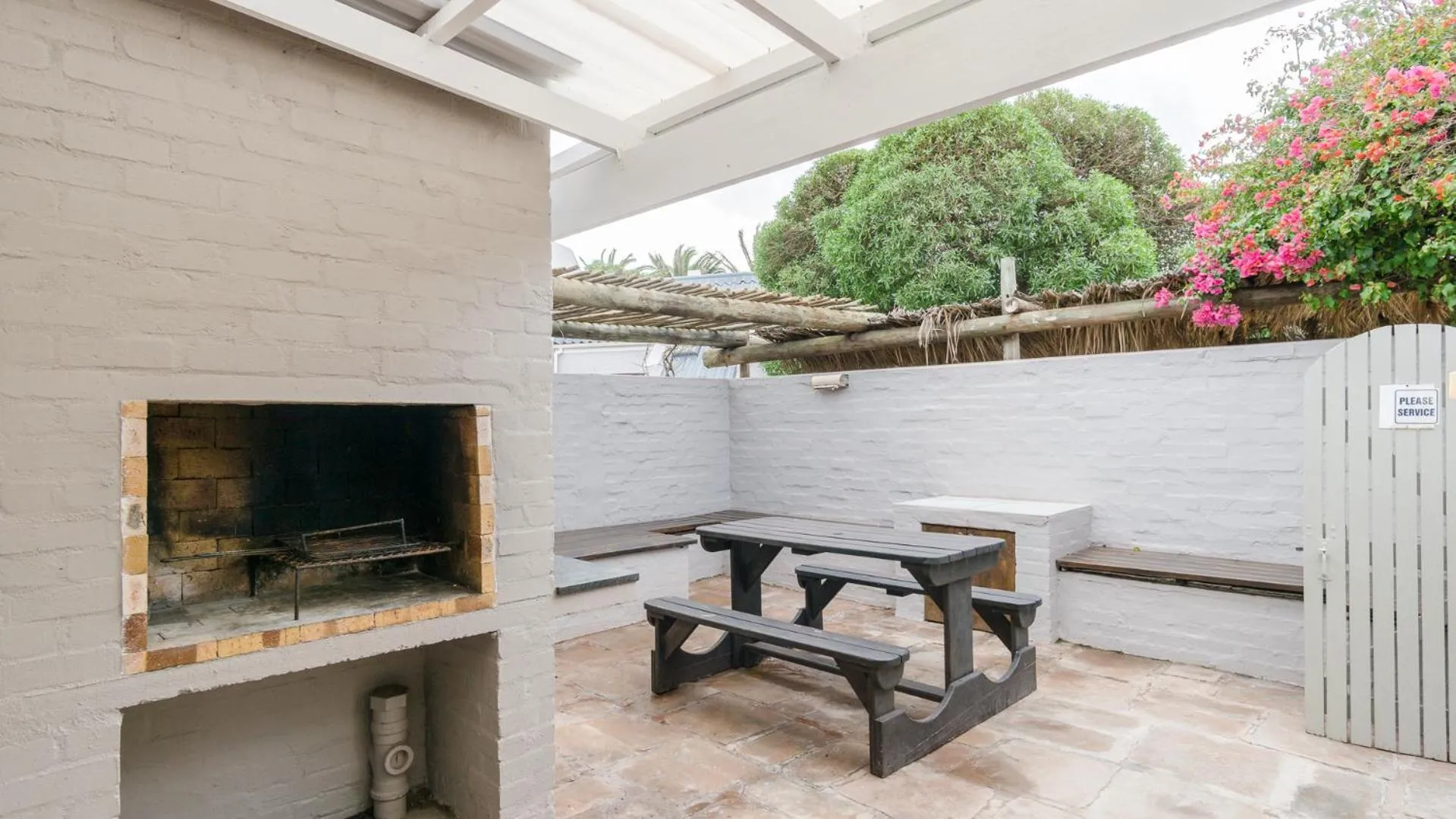 BBQ facilities in Blue Bay Lodge