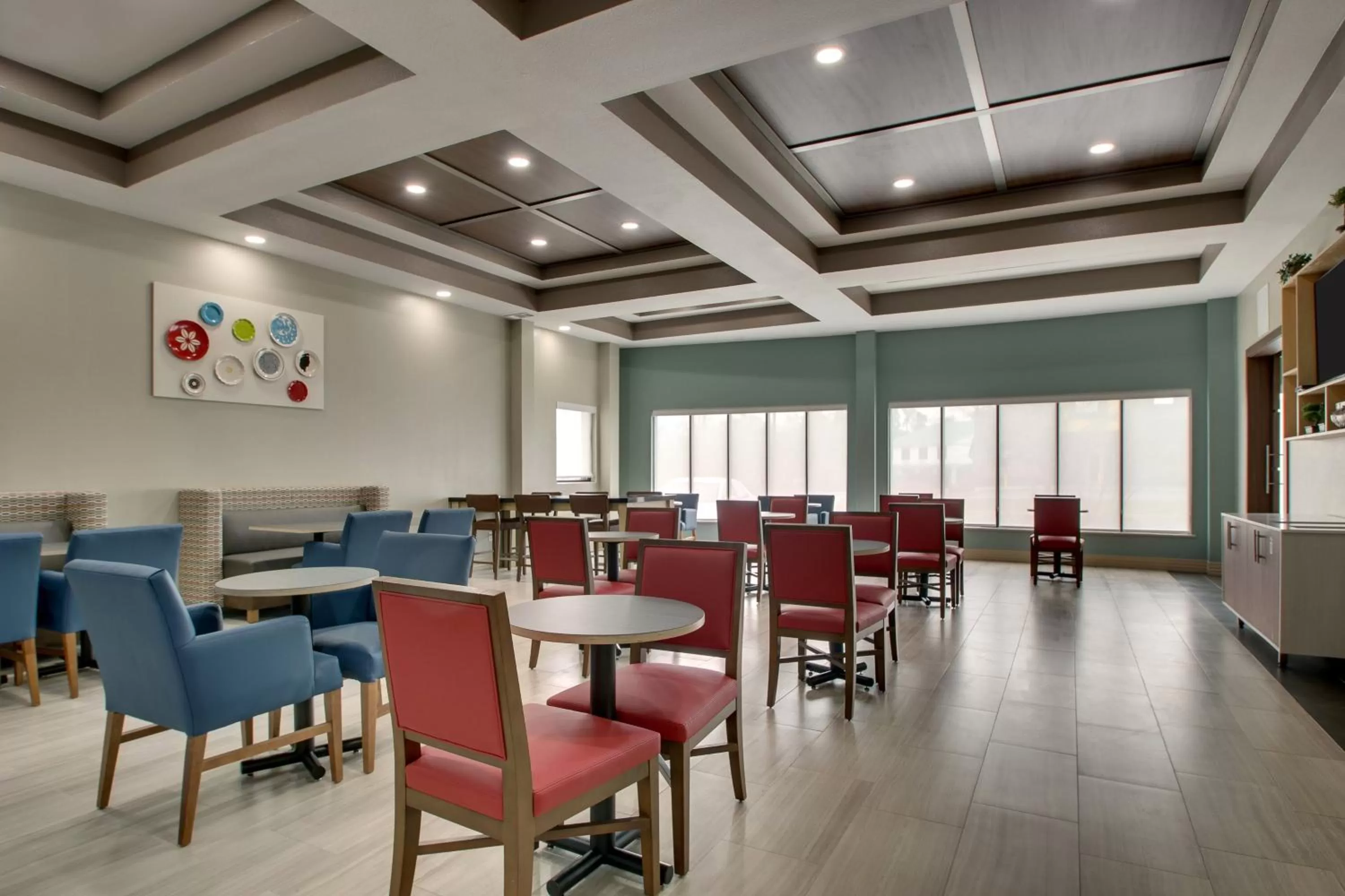 Breakfast in Holiday Inn Express & Suites Laurel by IHG