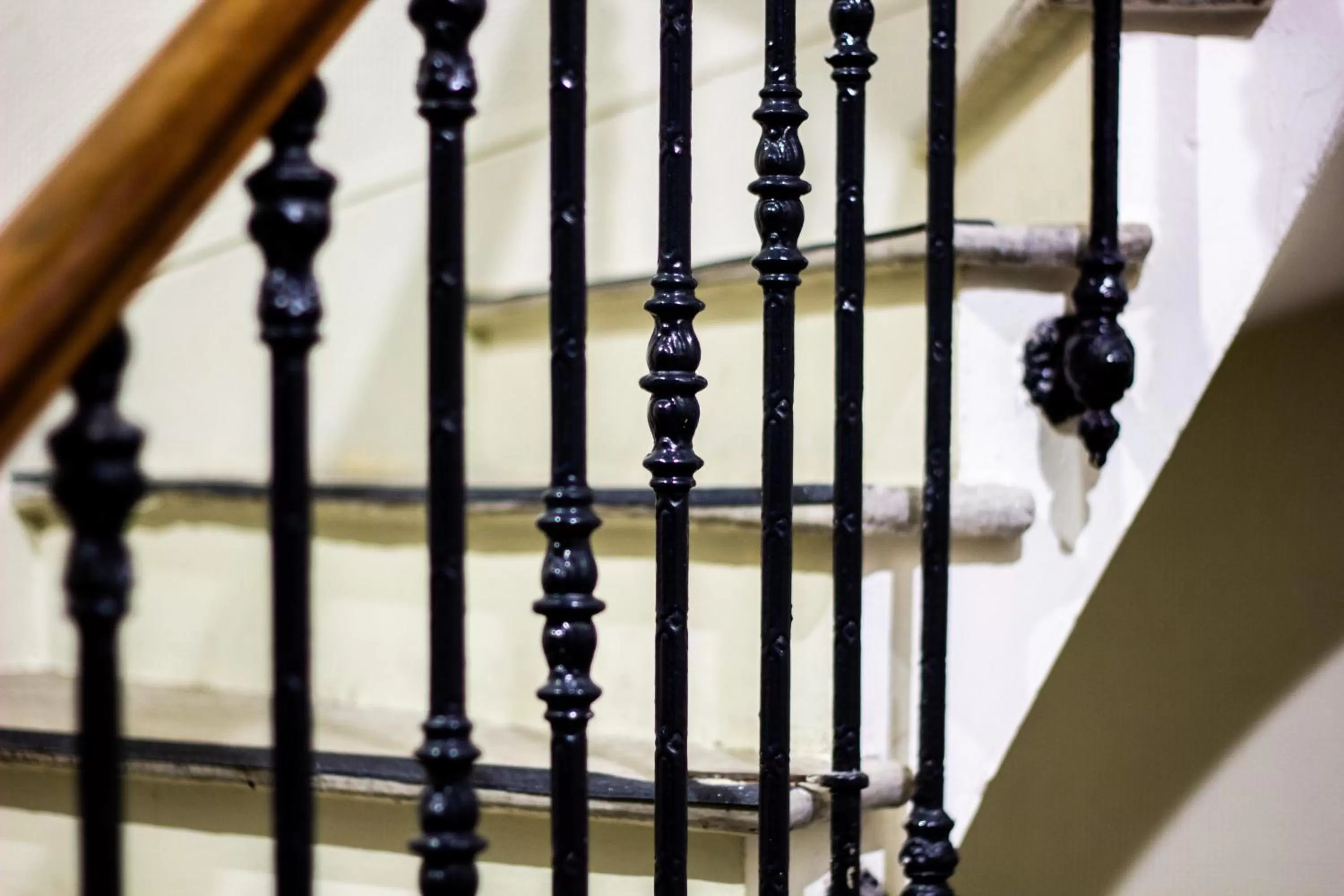 Decorative detail in Hôtel de France