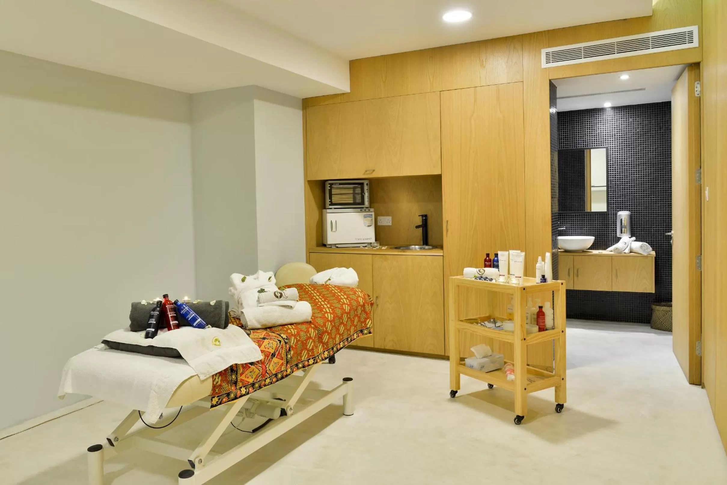 Massage, Bed in Napa Mermaid Hotel & Suites