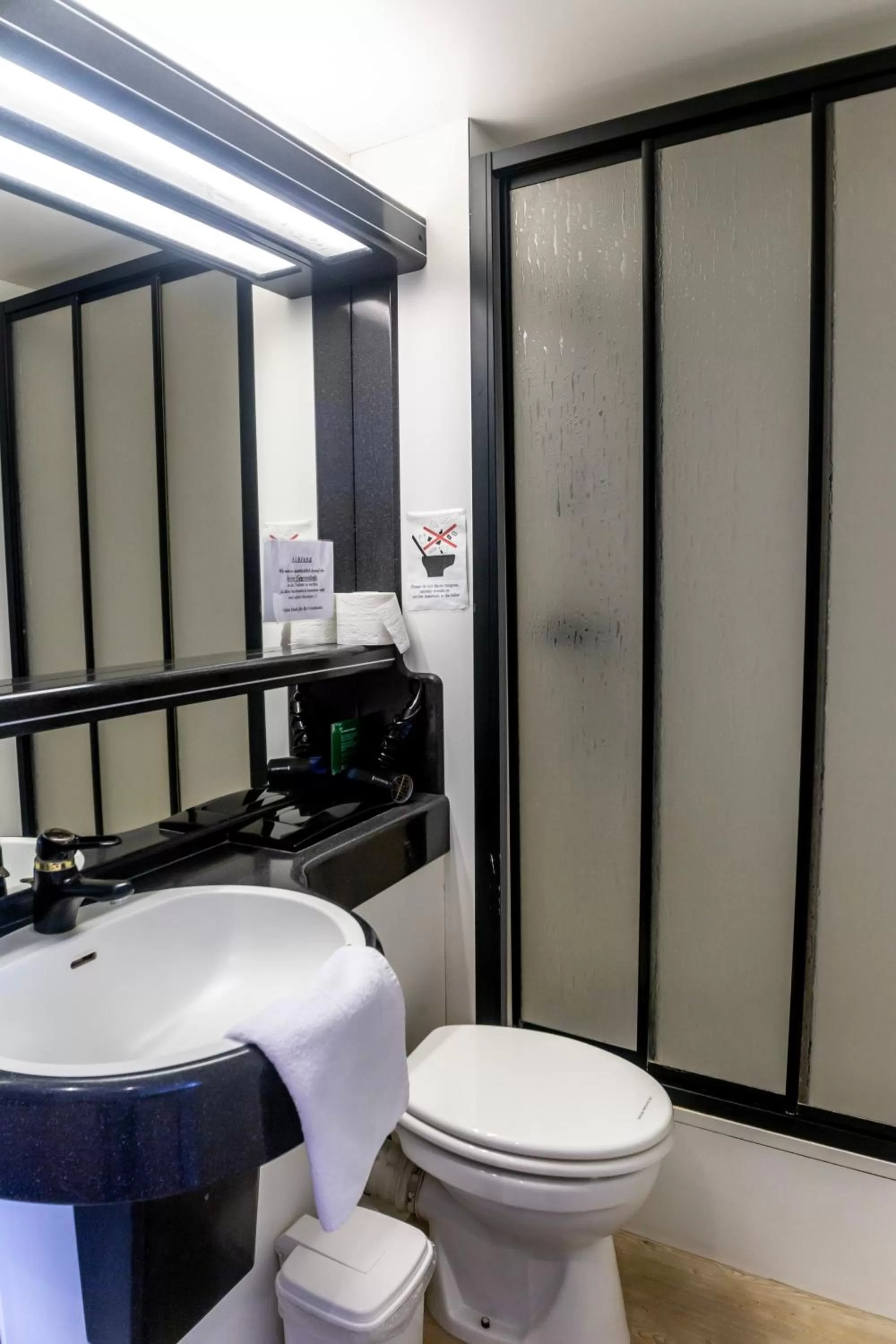 Bathroom in Hotel Restaurant Verst