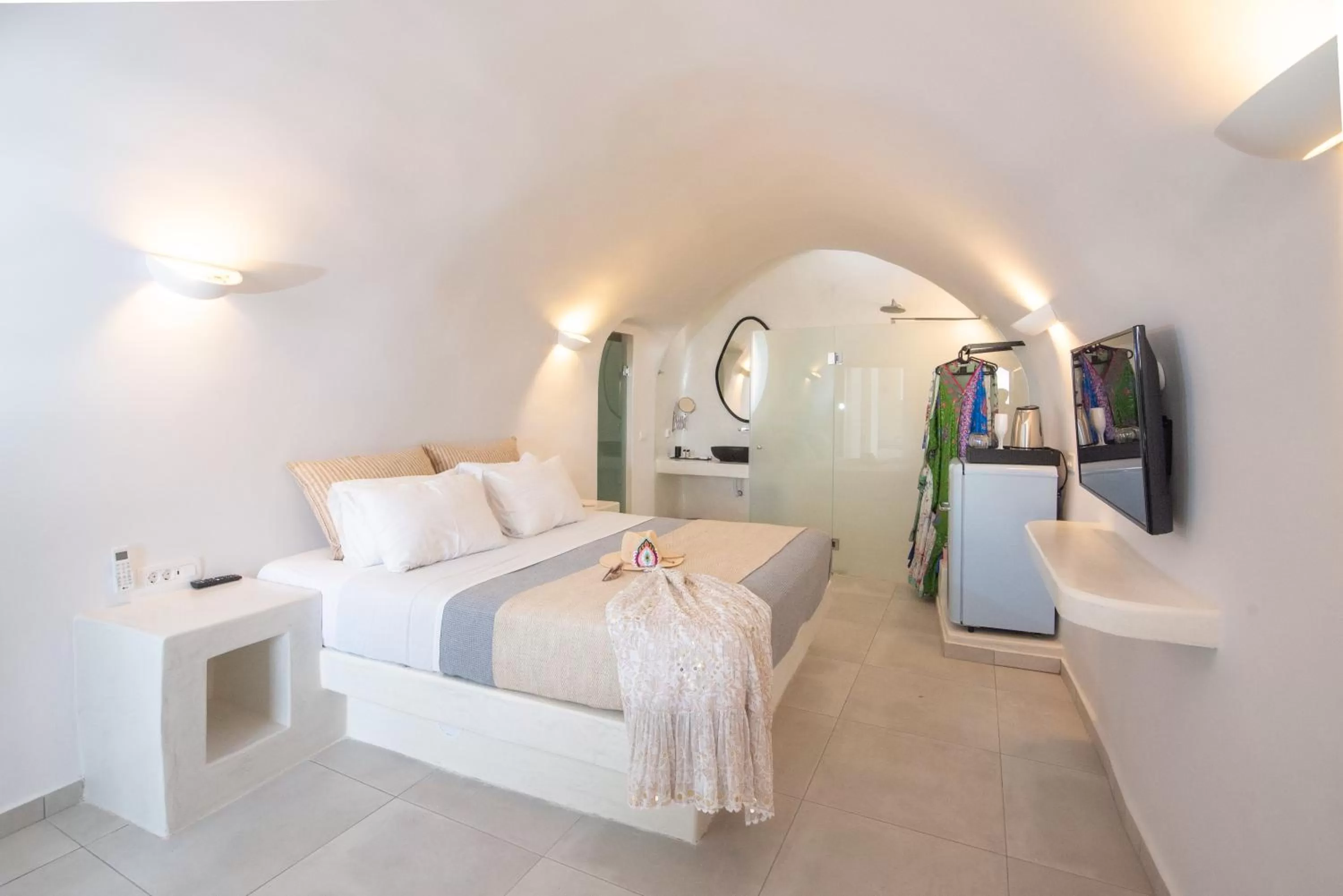 Bed in Caldera Cliff Illusion