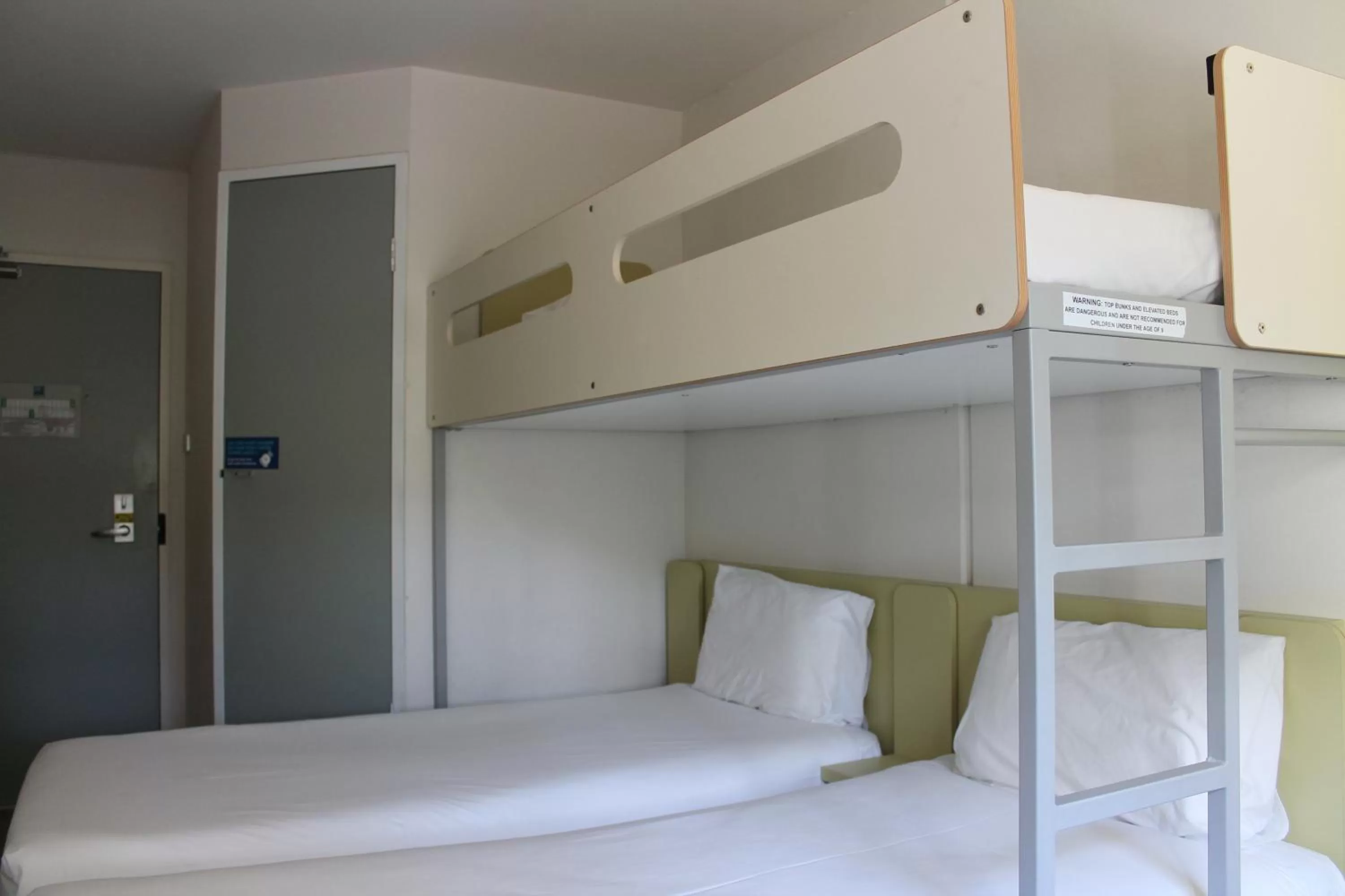 Bed in ibis Budget - Melbourne Airport