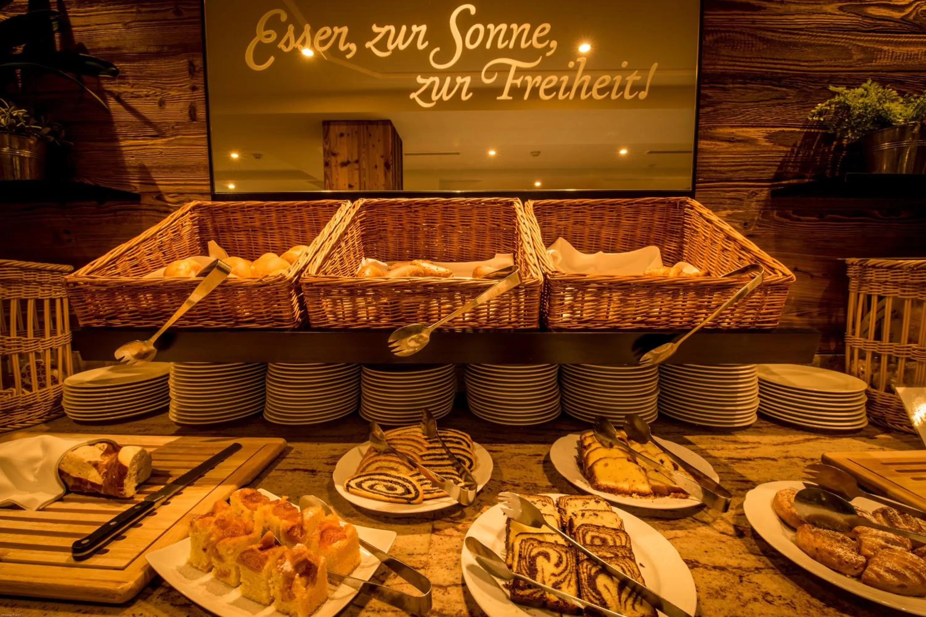 Buffet breakfast in Dollinger