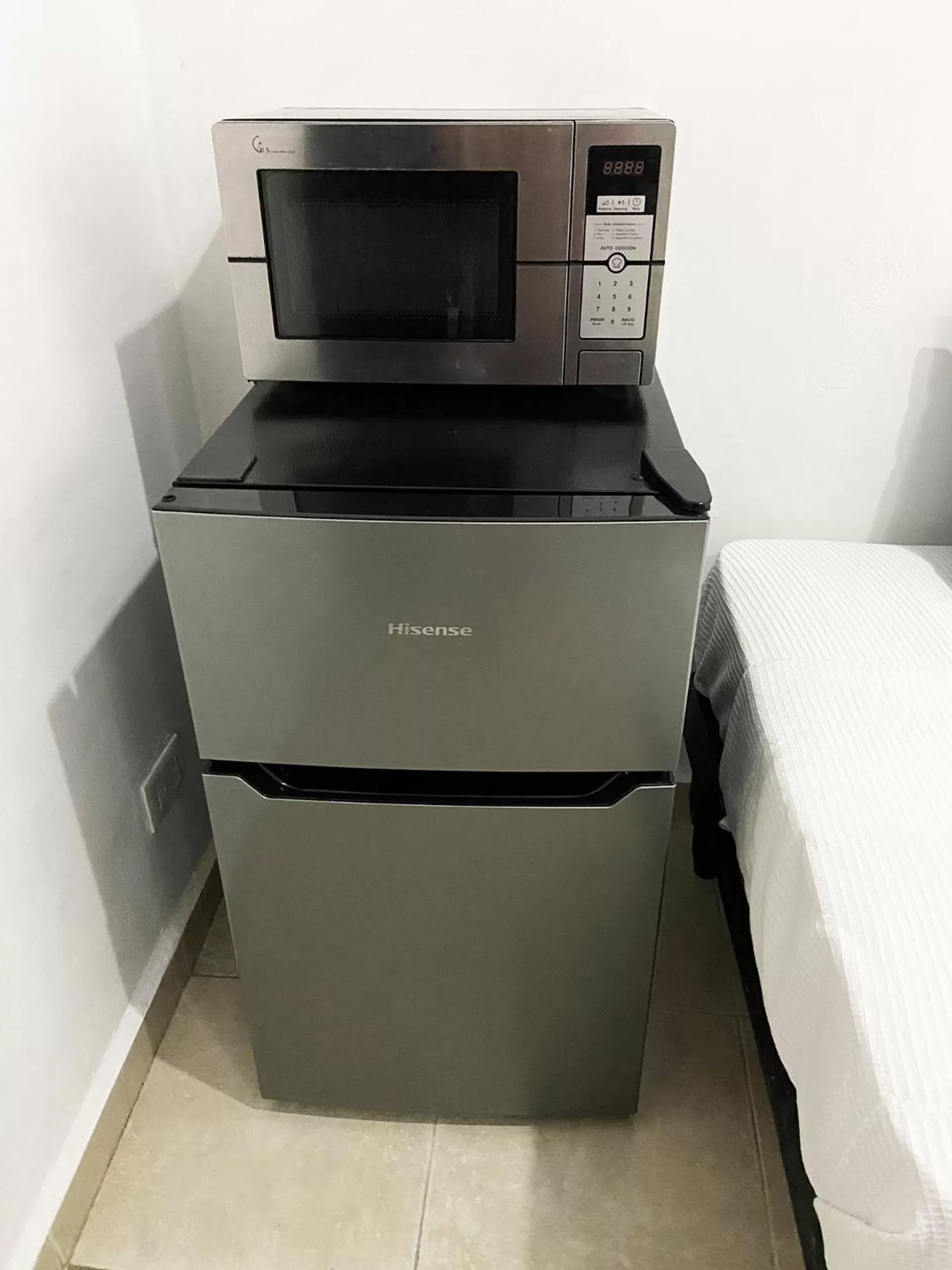 Kitchen or kitchenette, TV/Entertainment Center in Nasim Condo Hotel con acceso BEACH CLUB GRATIS, metros 5th AVENIDA