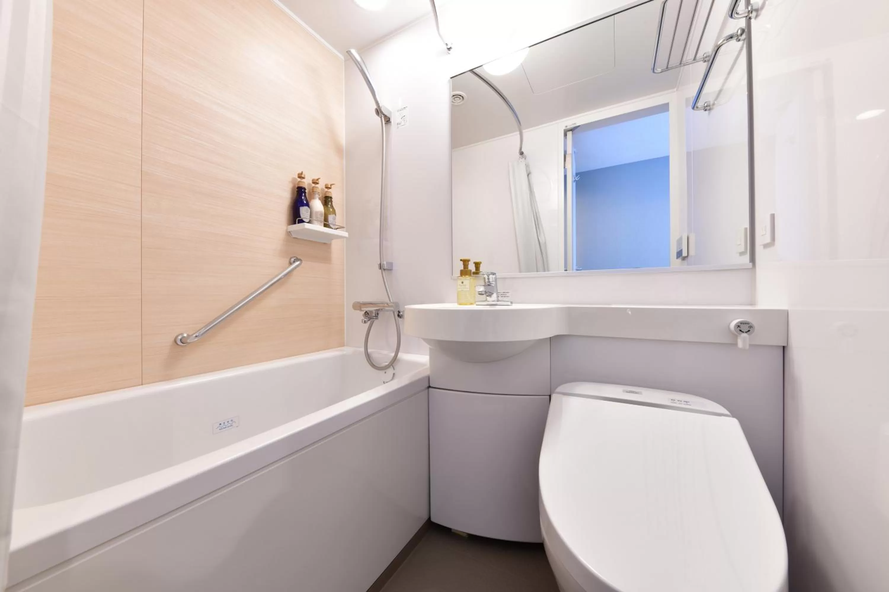 Shower in Vessel Inn Sakae Station