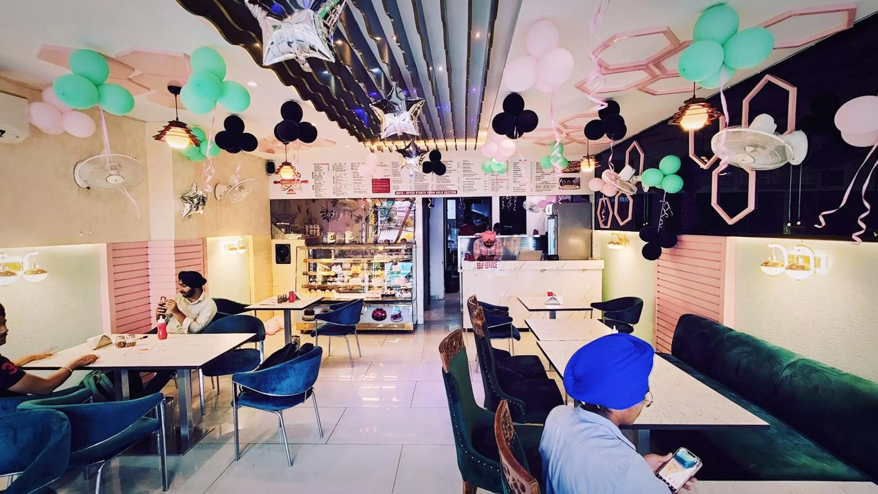 Restaurant/Places to Eat in Perfect Stayz Premium- Hotel Sehdev Near Golden Temple