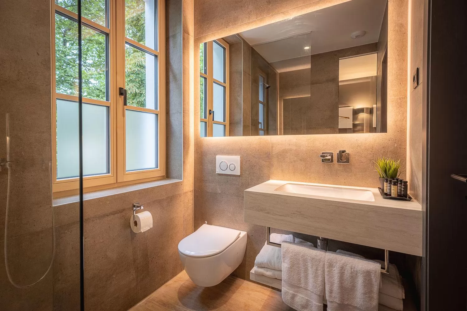 Toilet in Boutique Hotel Sunrose 7 - Gourmet & SPA