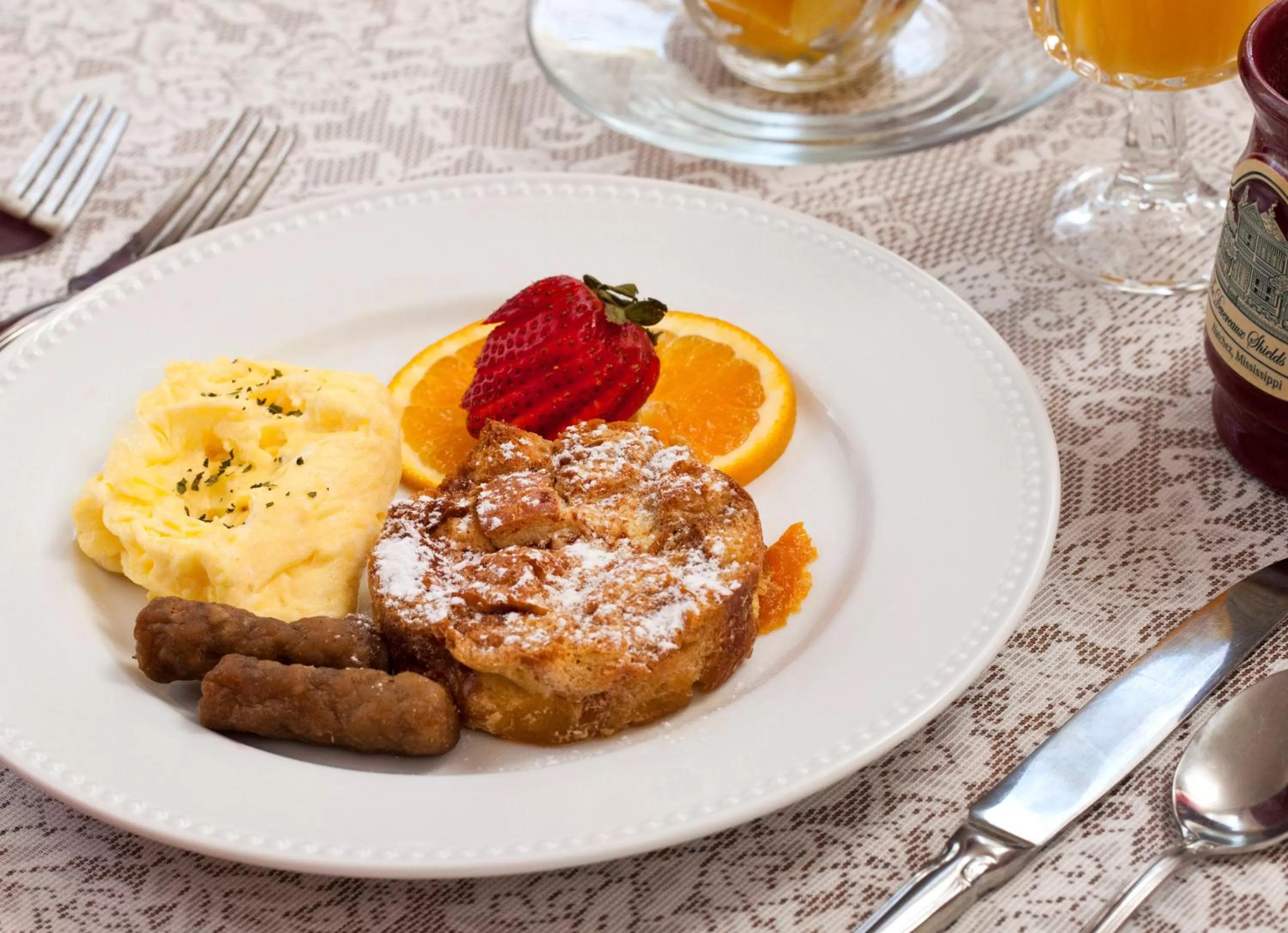 American breakfast in Devereaux Shields House