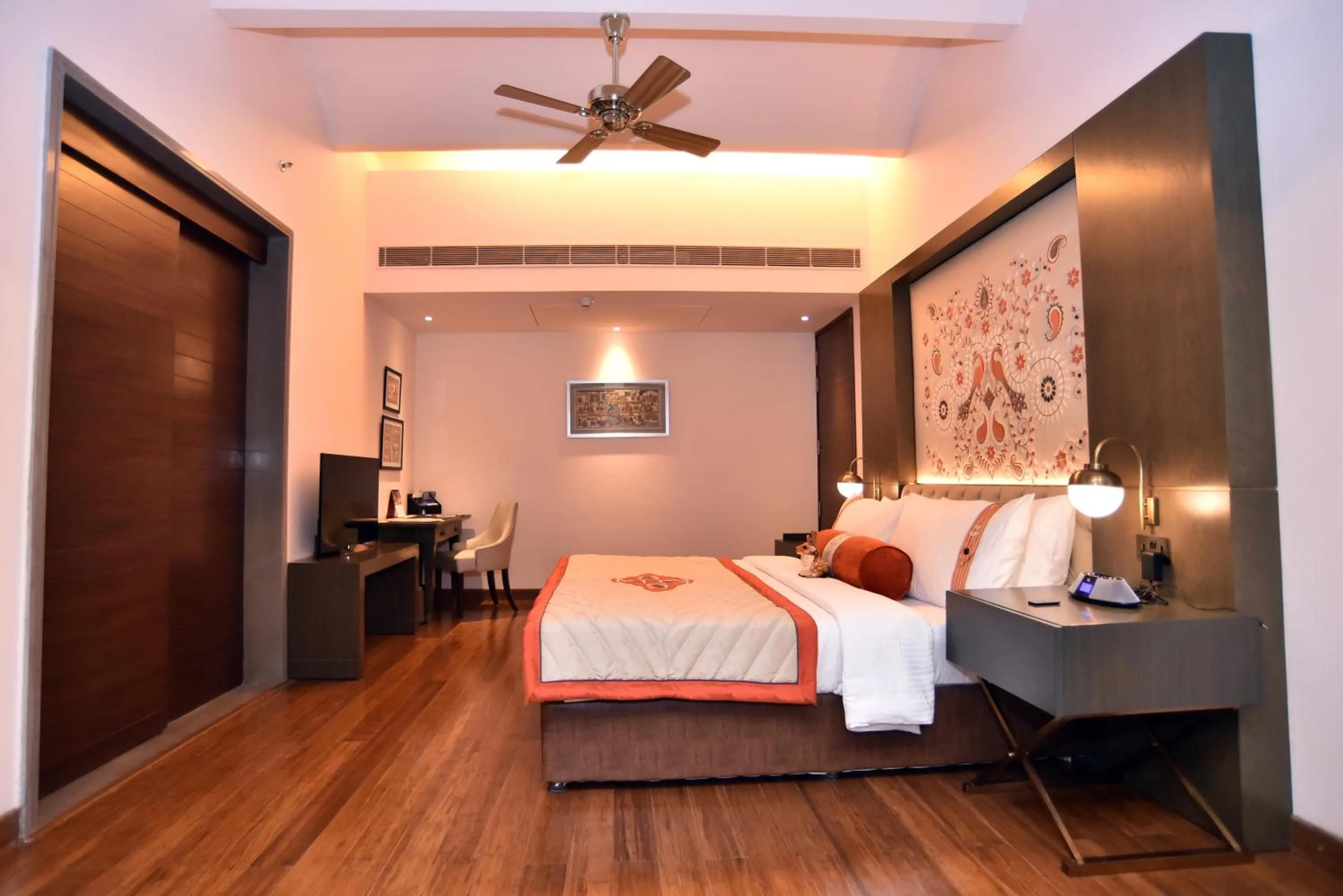 Bedroom, Bed in The Lalit Mangar