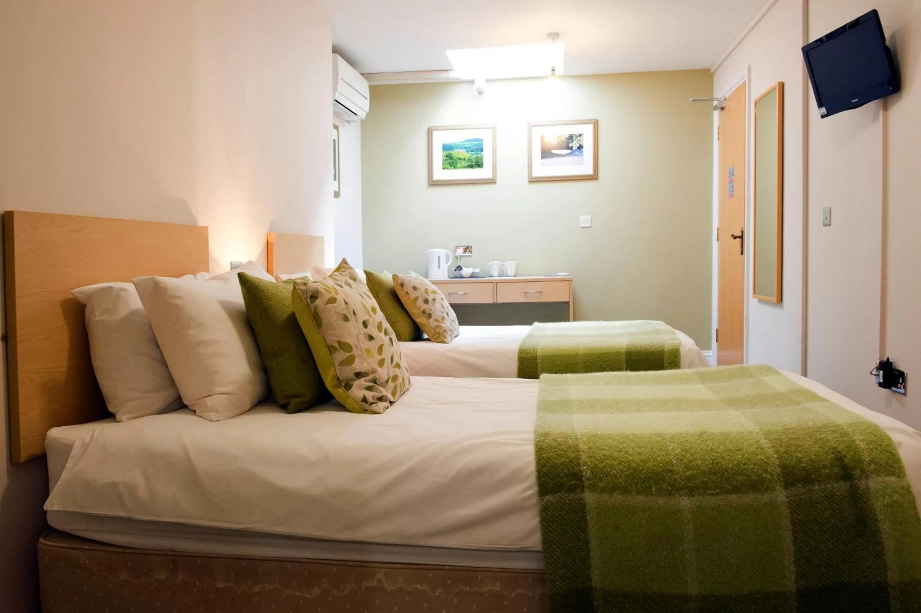 Rose and Crown Hotel