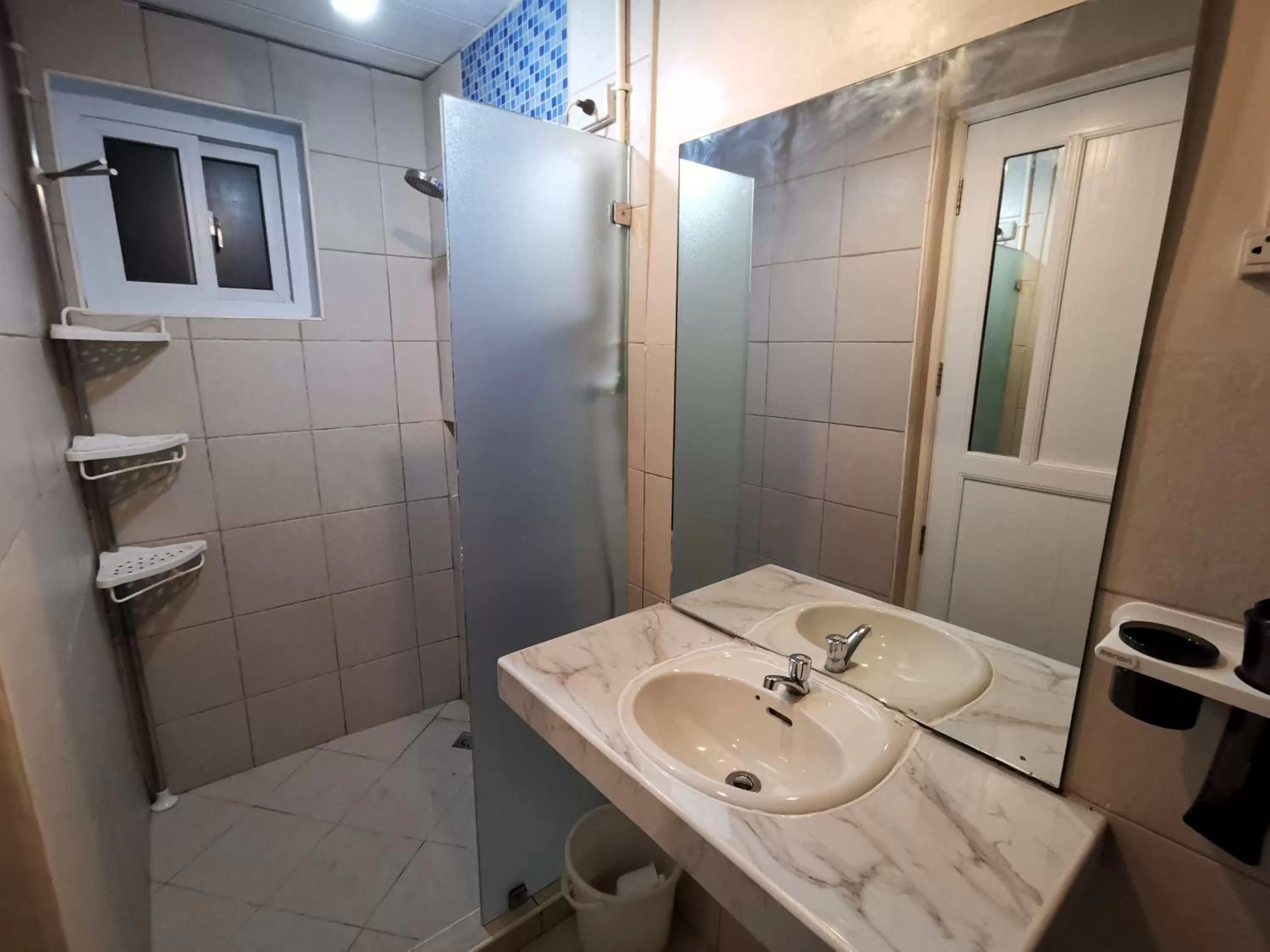 Bathroom in Pescadores Suites Moalboal